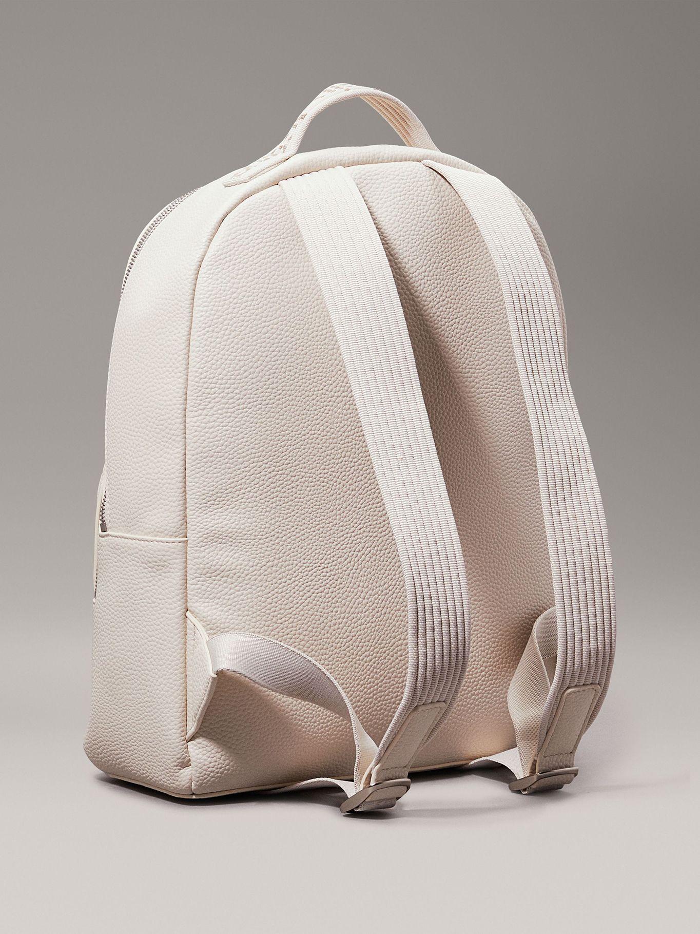 Mochila Ultralight Campus Beige Calvin Klein-1