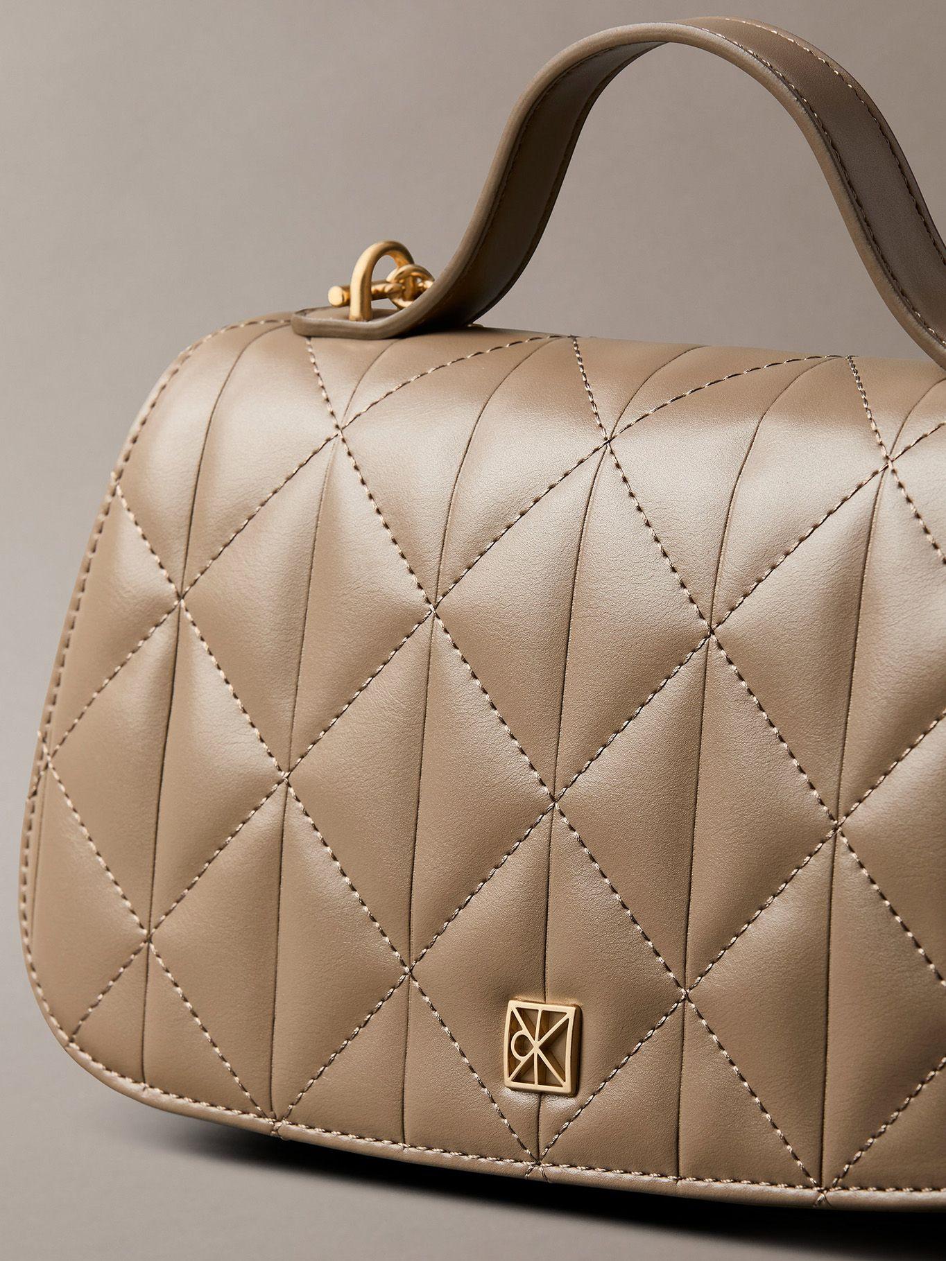 Cartera Acolchada de Mano Beige Calvin Klein-3