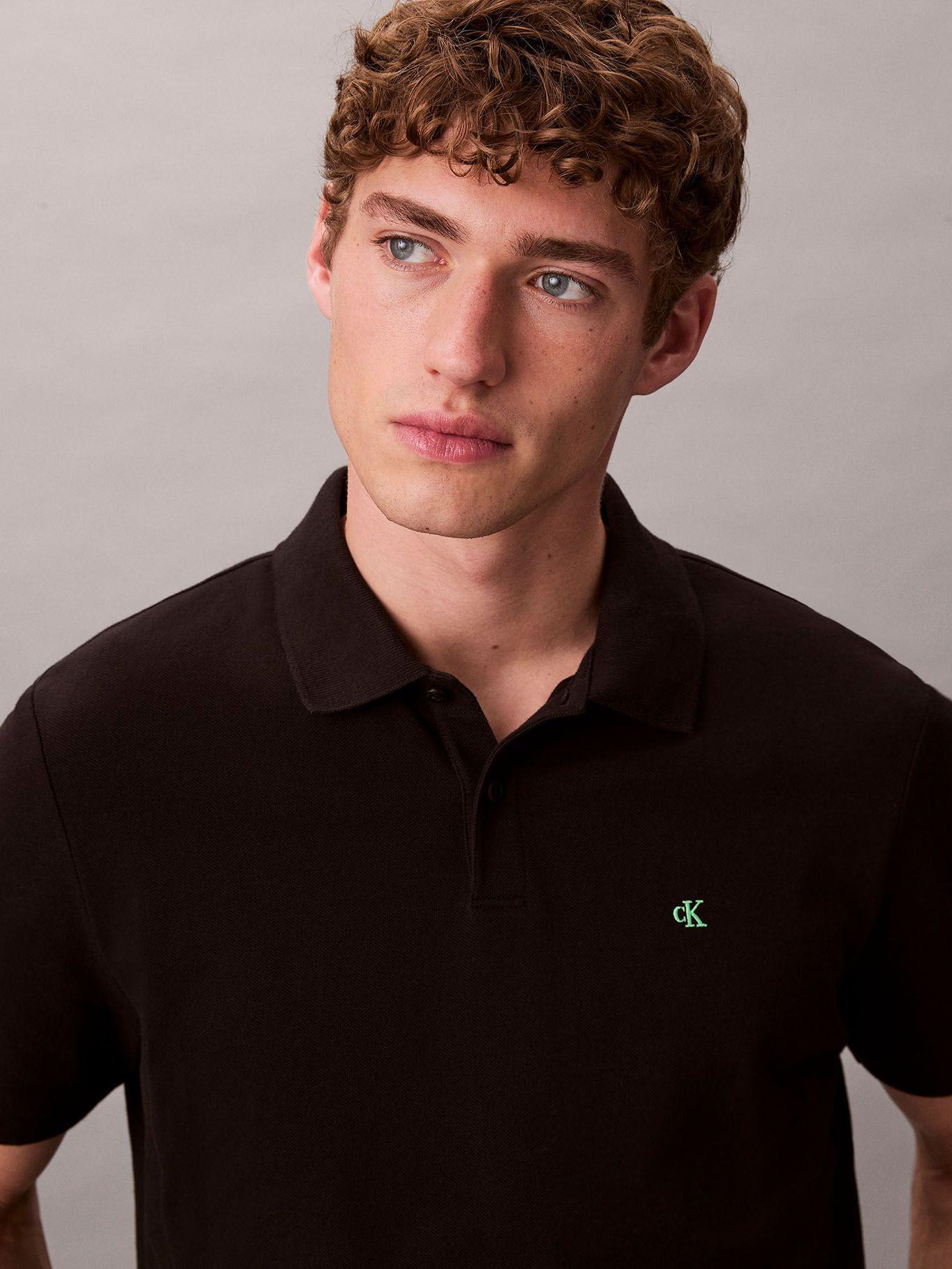 Polo con Monograma Negro Calvin Klein-4