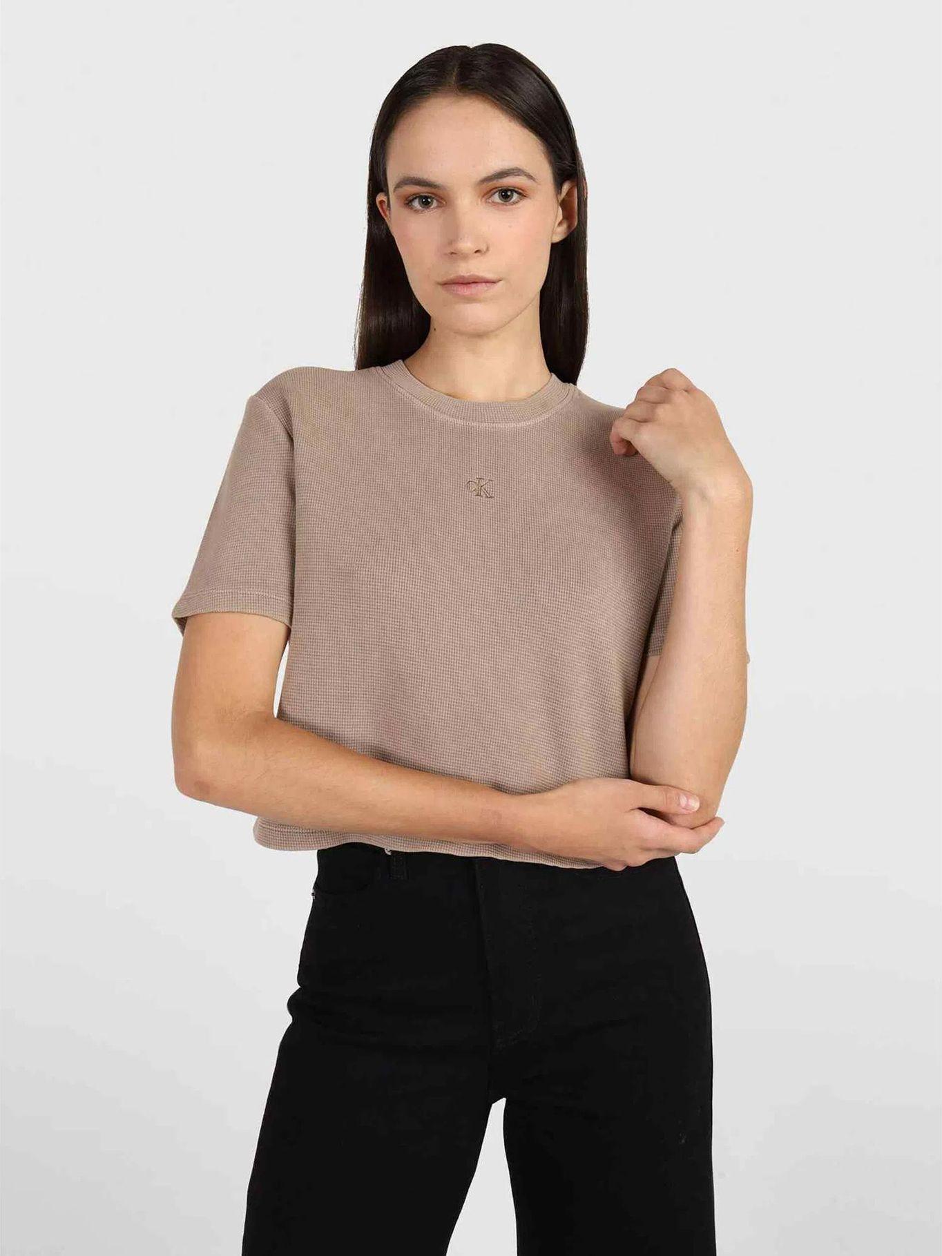 Camiseta corta con logo Café claro Calvin Klein-0