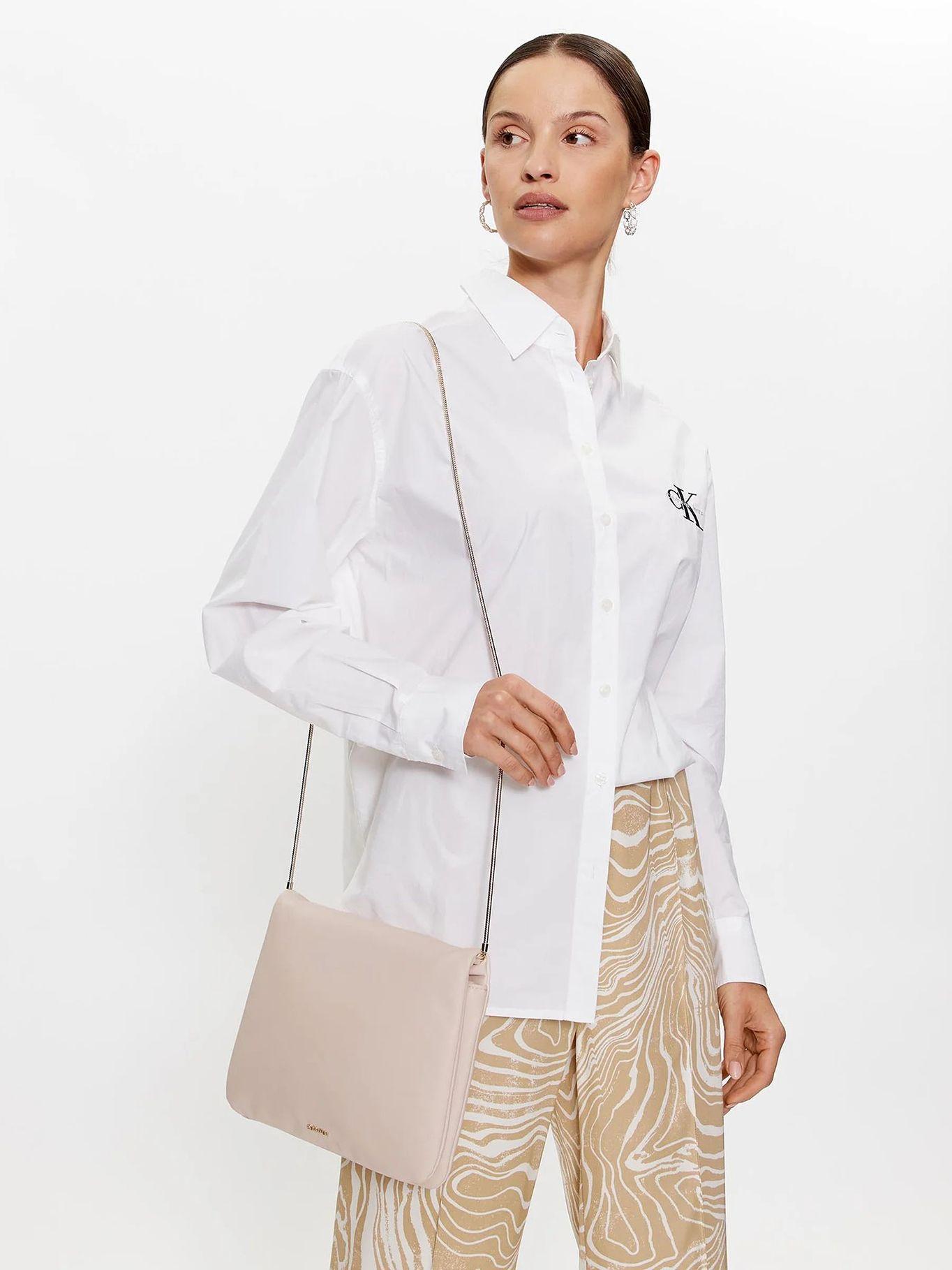 Cartera Puffed Beige Calvin Klein-4