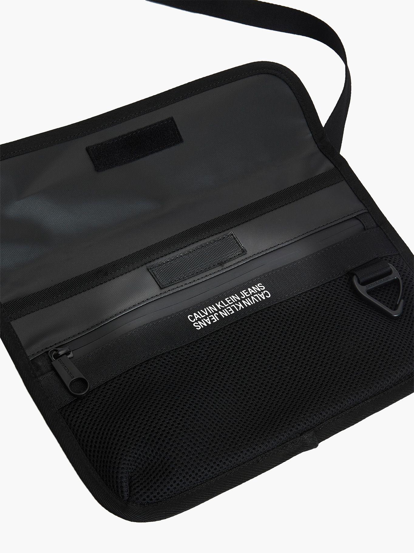 Messenger Utility Grid Negro Calvin Klein-2
