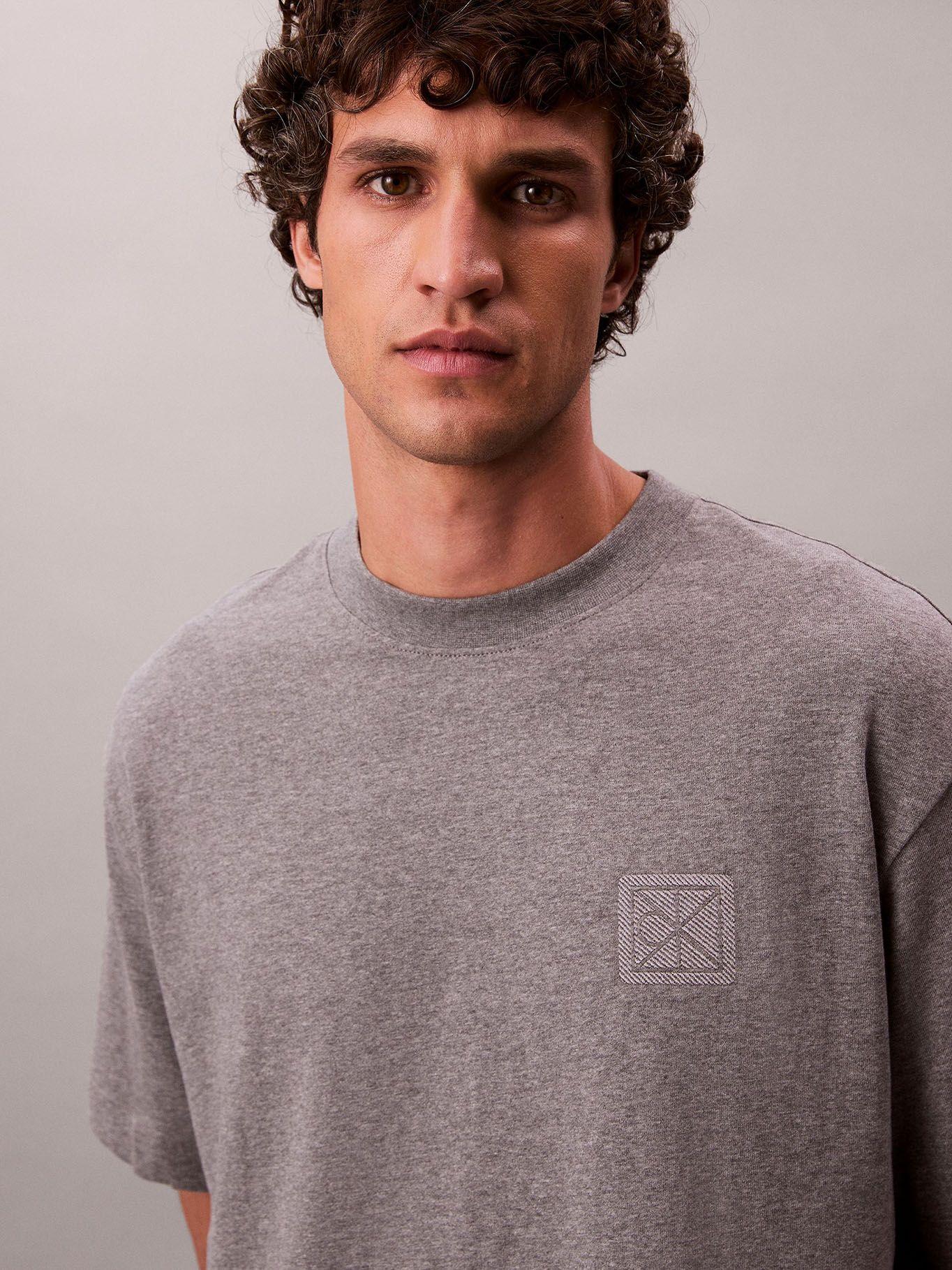 Polera con Parche de Emblema CK Gris Calvin Klein-5