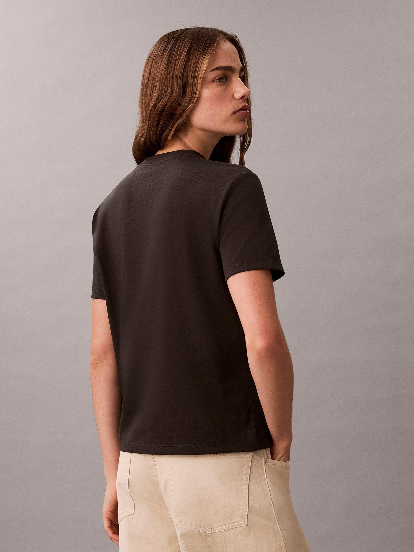 Polera Clásica con Logo Negro Calvin Klein-2
