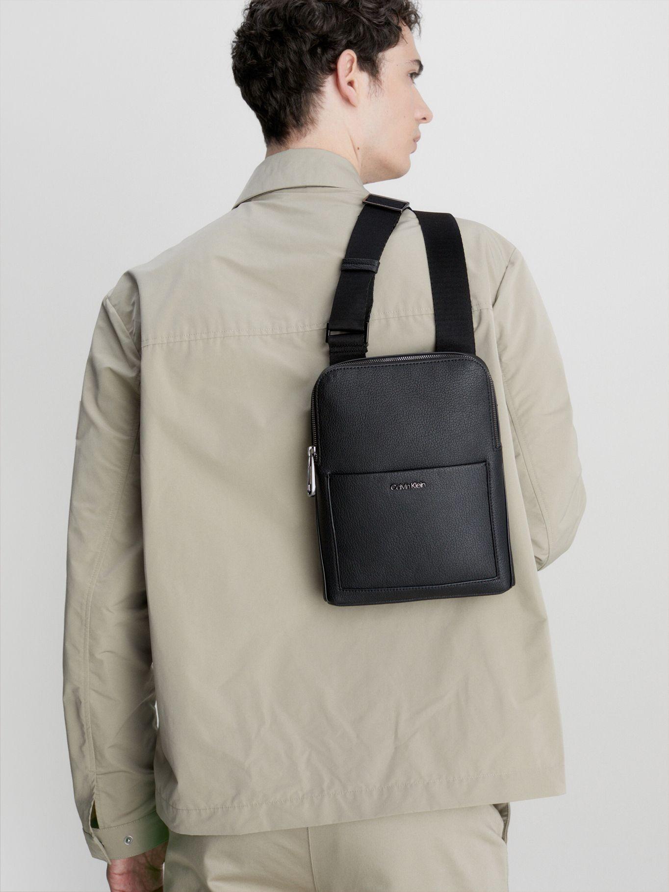 Bandolera Plana Reciclada Negro Calvin Klein-4