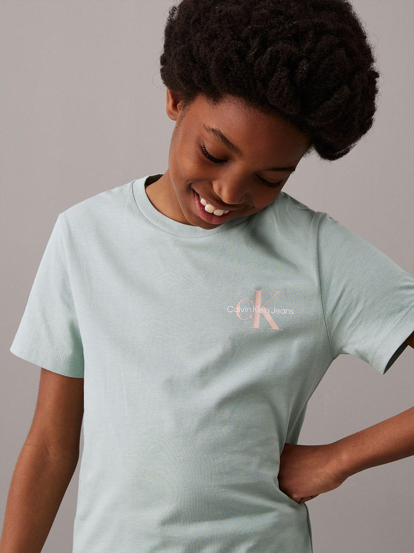 Polera Niño Ches Monologo Verde Calvin Klein-7
