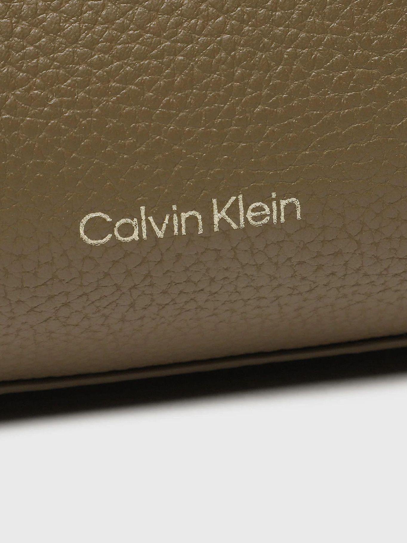 Cartera ReLock LBB Café Calvin Klein-5