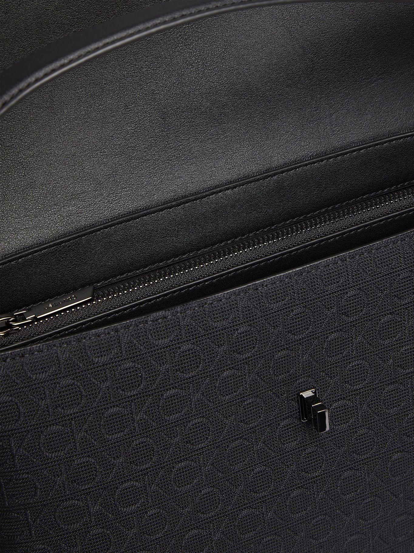 Cartera Re-Lock Tote Jqd Negro Calvin Klein-2