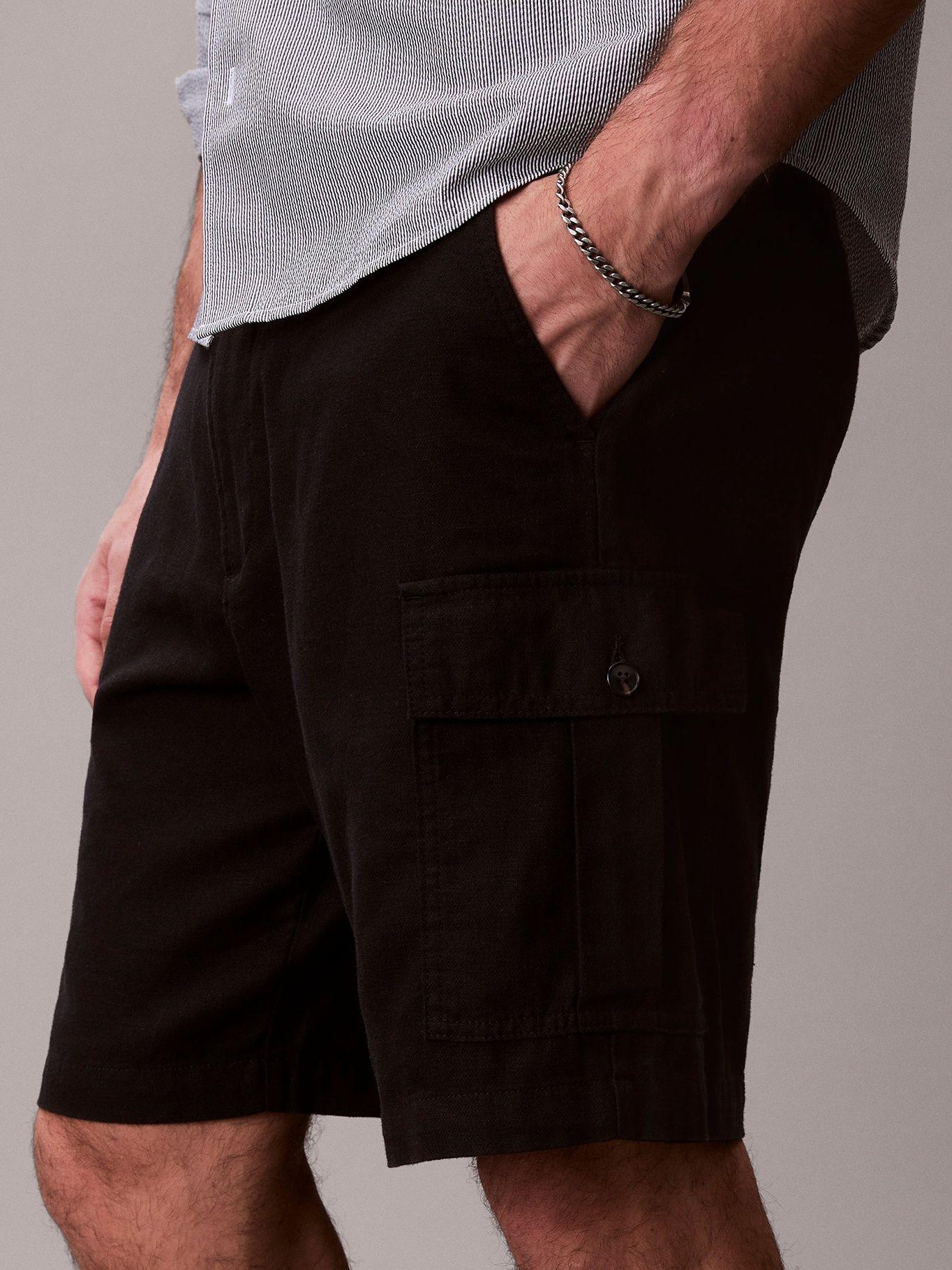 Shorts Cargo de Lino Negro Calvin Klein-4
