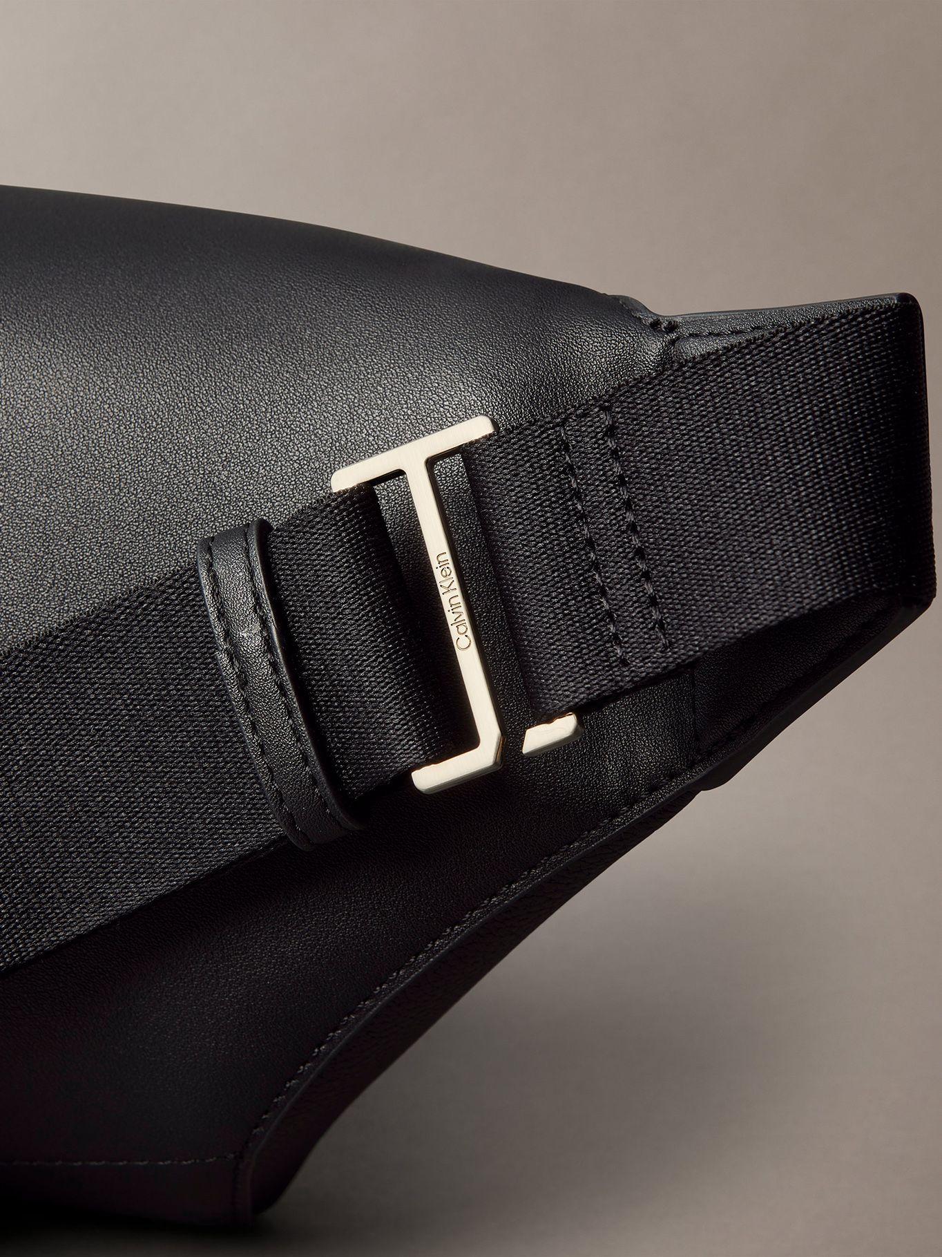 Banano Micro Pebble Negro Calvin Klein-3