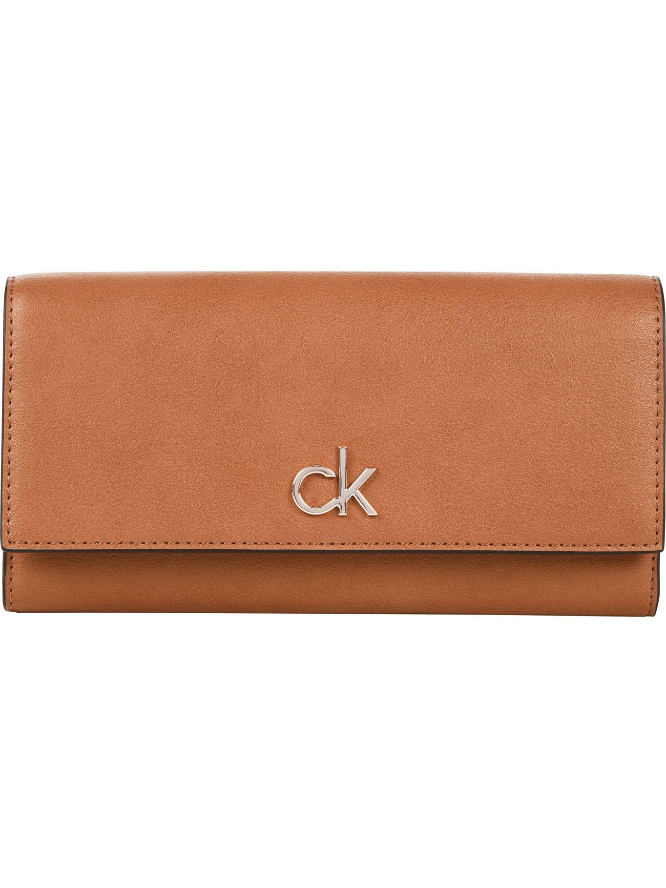 Billetera Re-Lock Trifold Café Calvin Klein Mujer-0