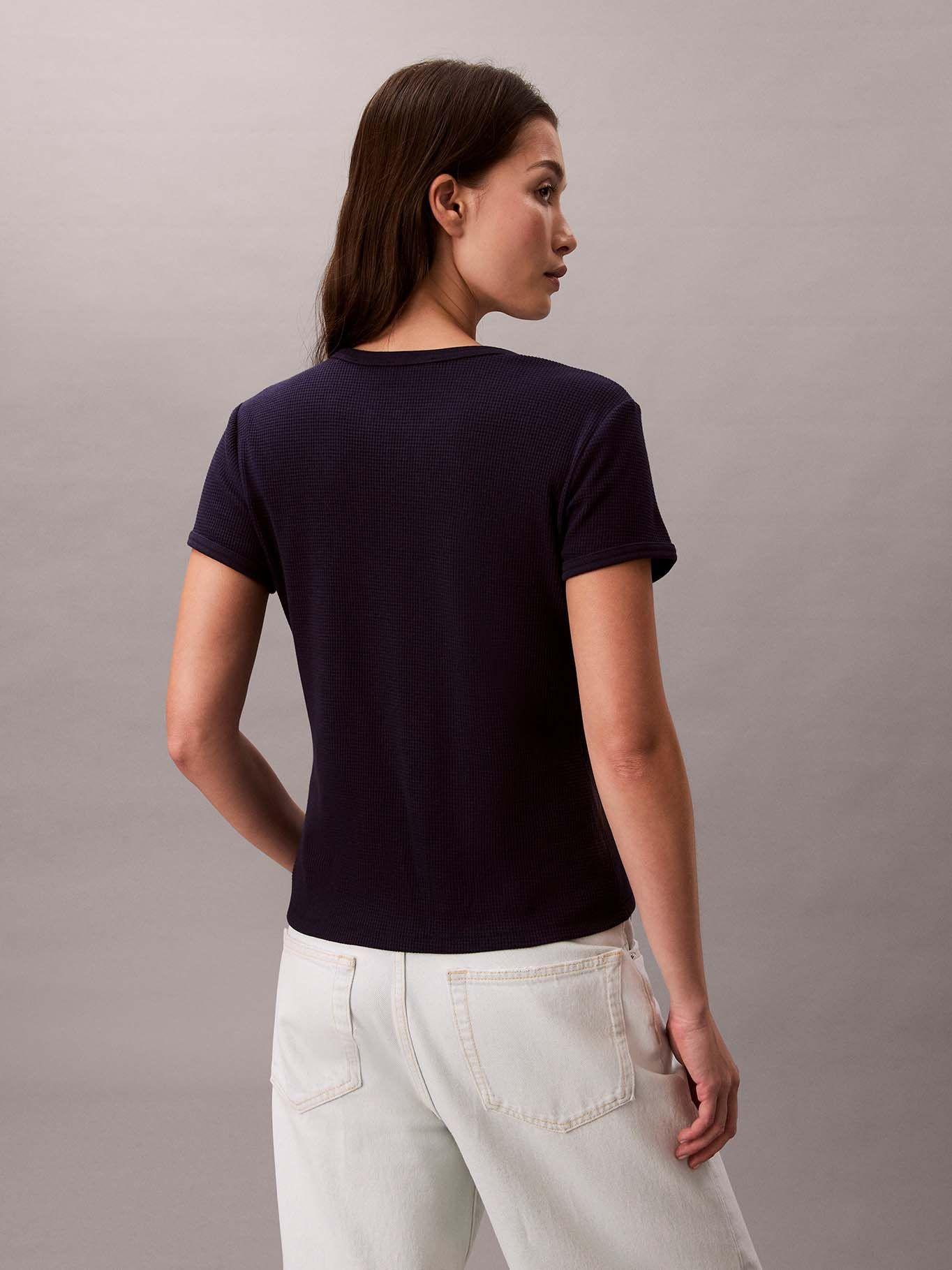 Polera Slim Tejido Waffle Monograma Azul Calvin Klein-2