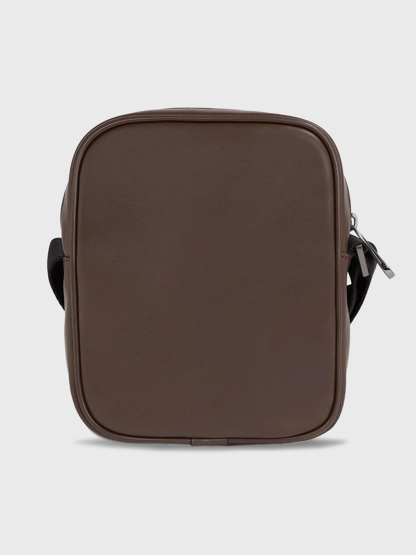 Bolso Reporter Ck Elevated Café Calvin Klein-1