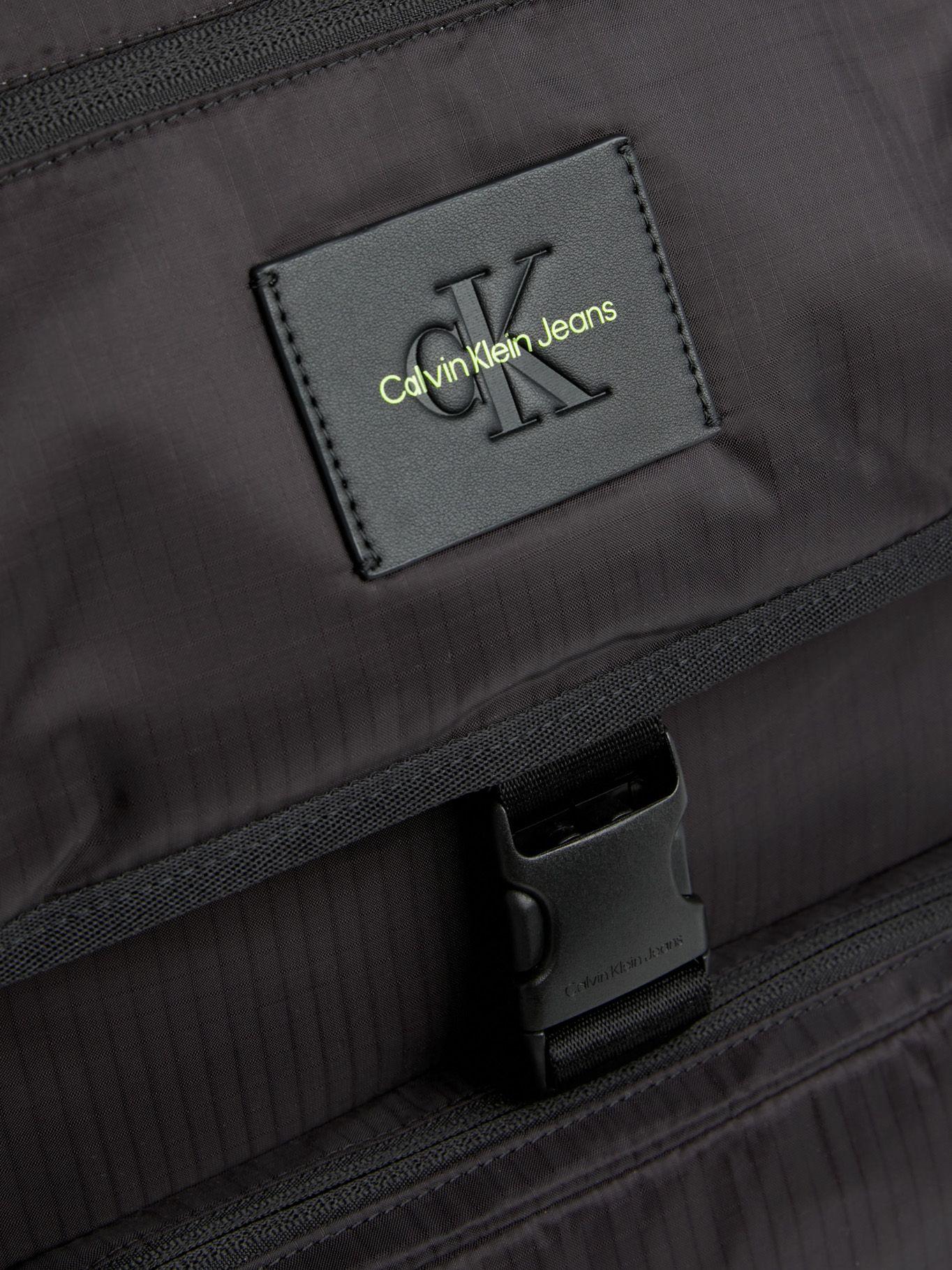 Mochila Sport Essentials Negro Calvin Klein-2