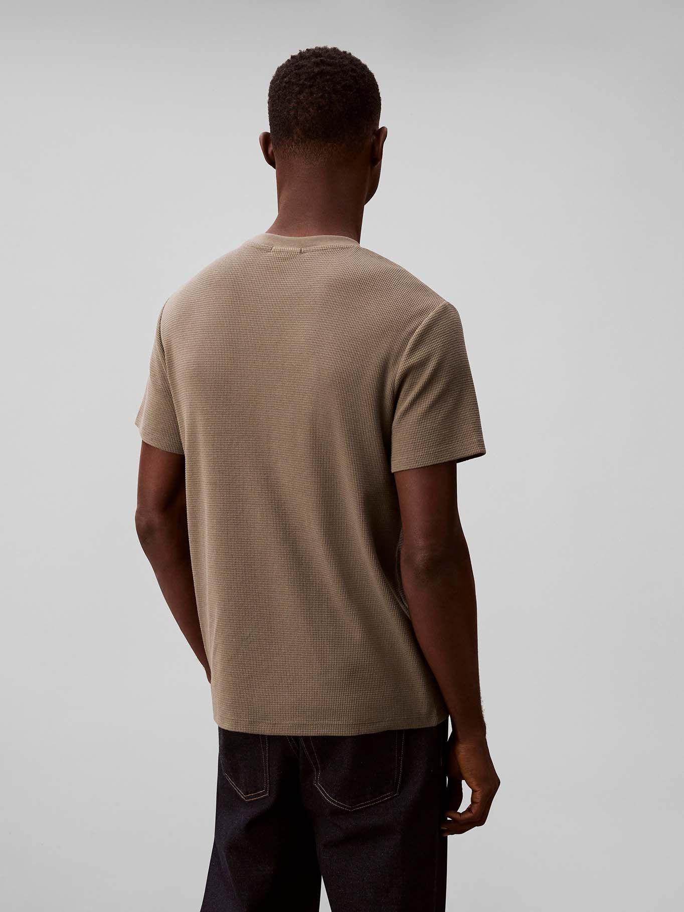 Polera en Tejido Waffle con Etiqueta Beige Calvin Klein-2