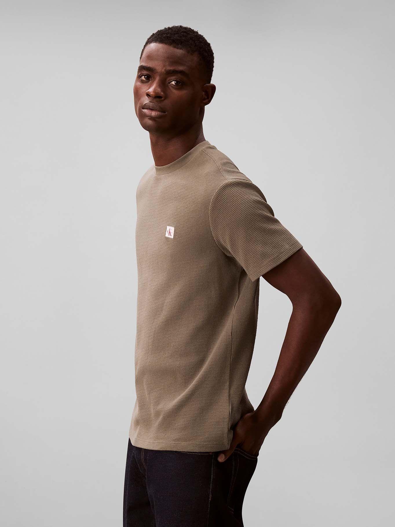 Polera en Tejido Waffle con Etiqueta Beige Calvin Klein-3