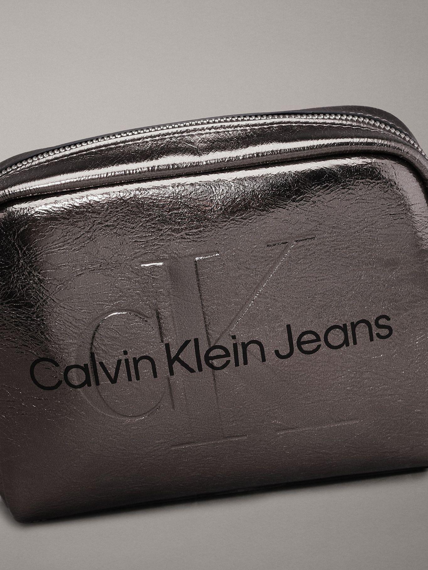 Bandolera Sculpted Tum Gris Calvin Klein-3