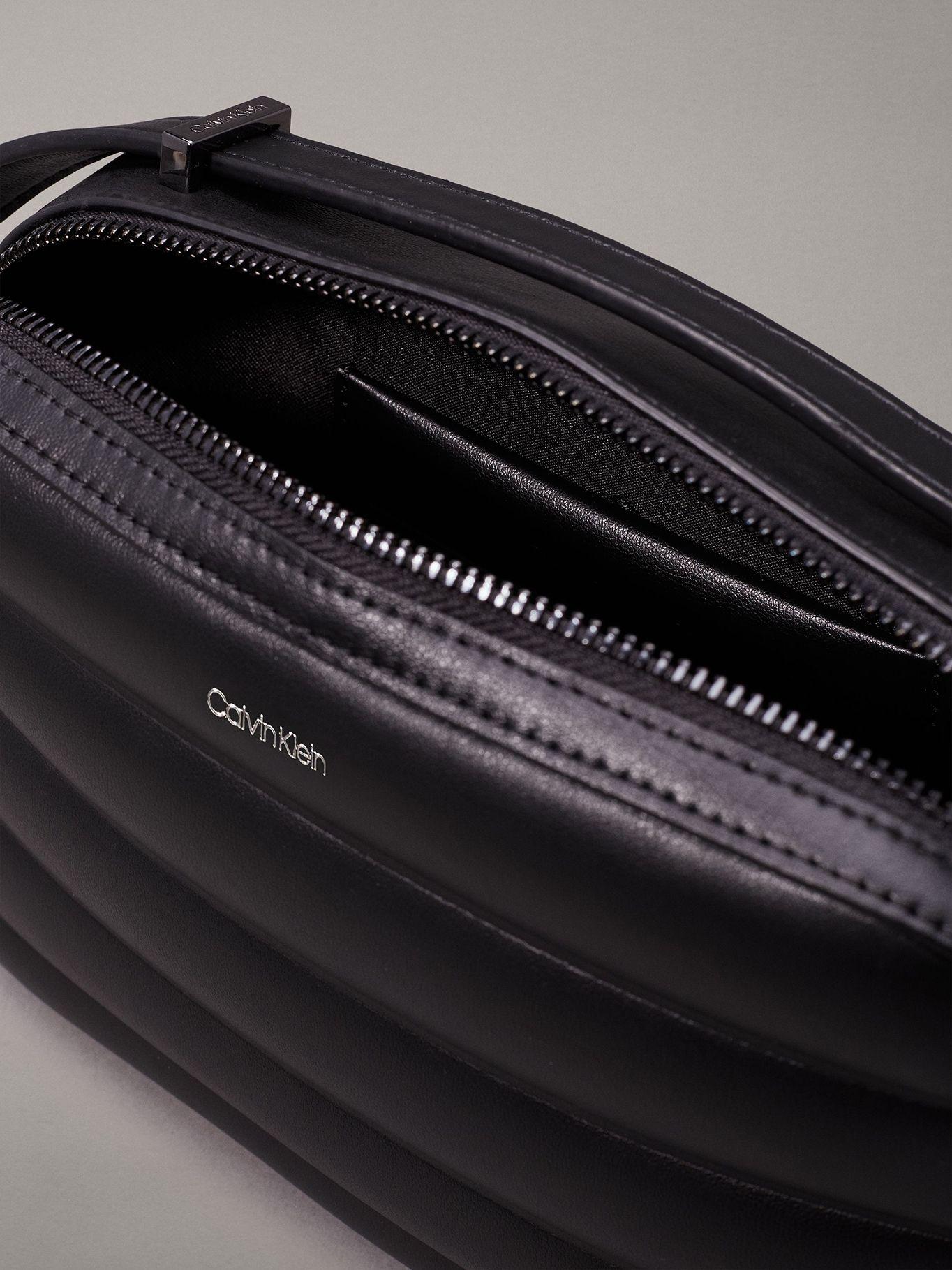 Bandolera Line Quilt Negro Calvin Klein-3