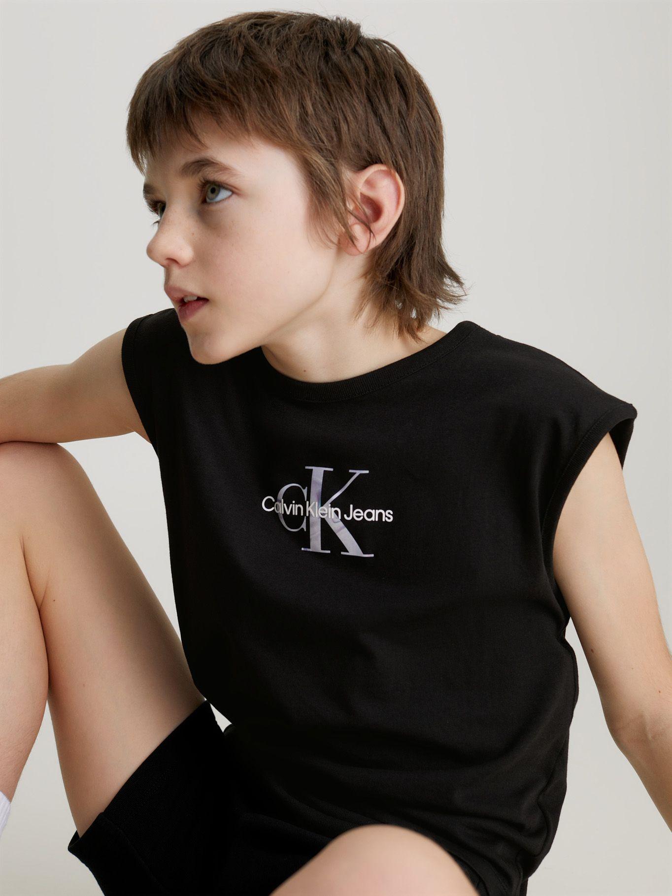 Polera Niño Monologo Relaxed Negro Calvin Klein-6