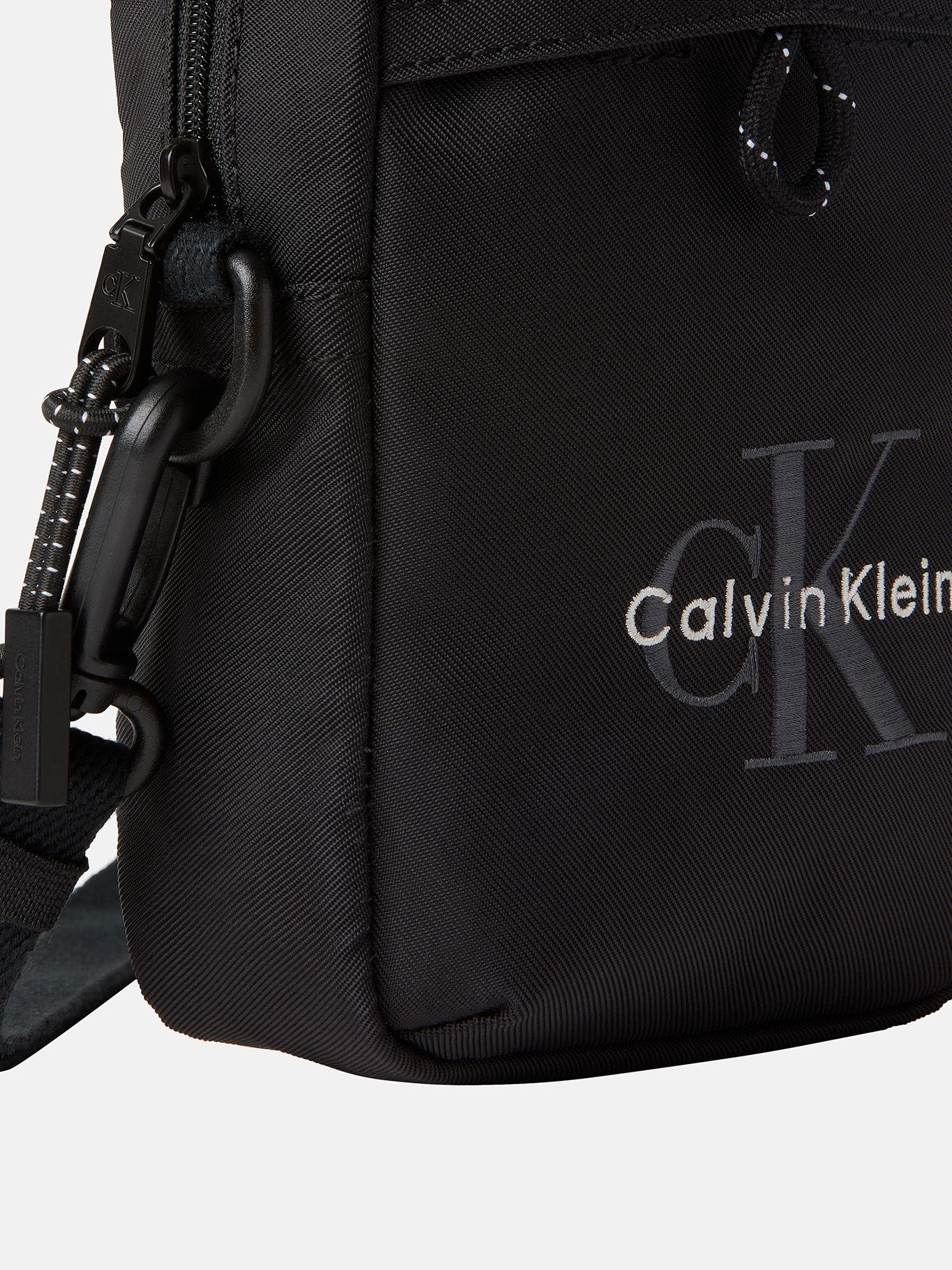Bolso Reportero Slim de Nailon Negro Calvin Klein-3
