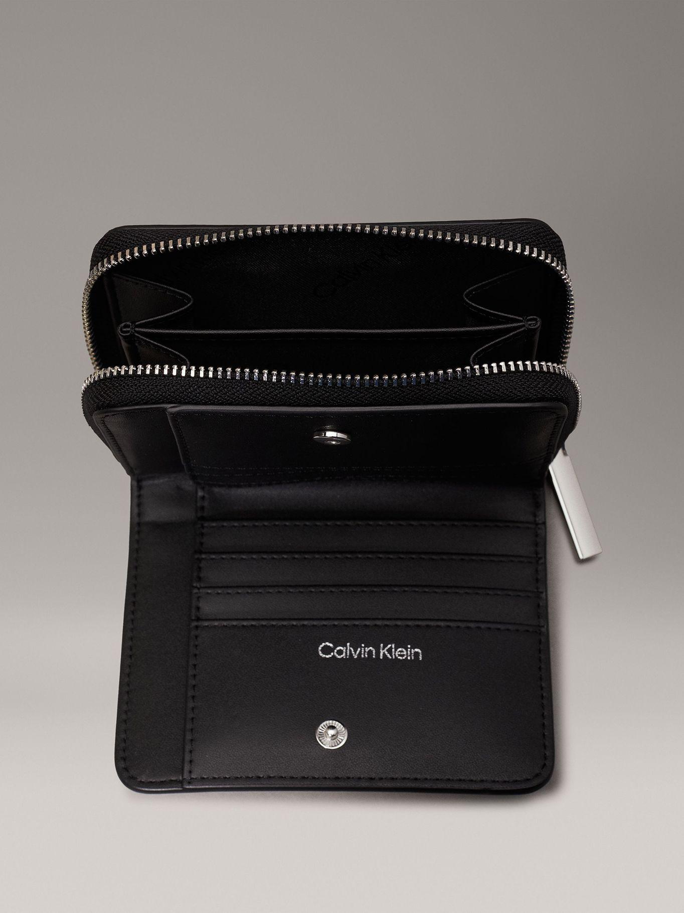 Set de Regalo Billetera + Llavero Negro Calvin Klein-2