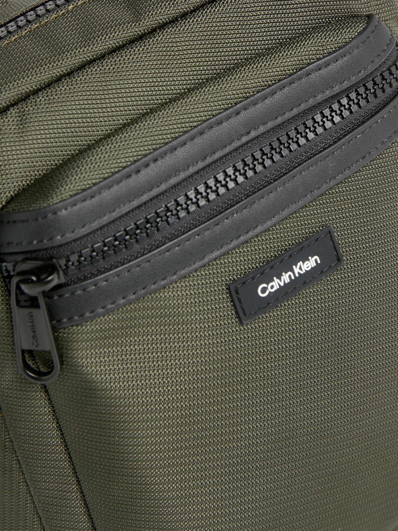 Bolso Reporter Ck Essential Conv  S Verde Calvin Klein-2
