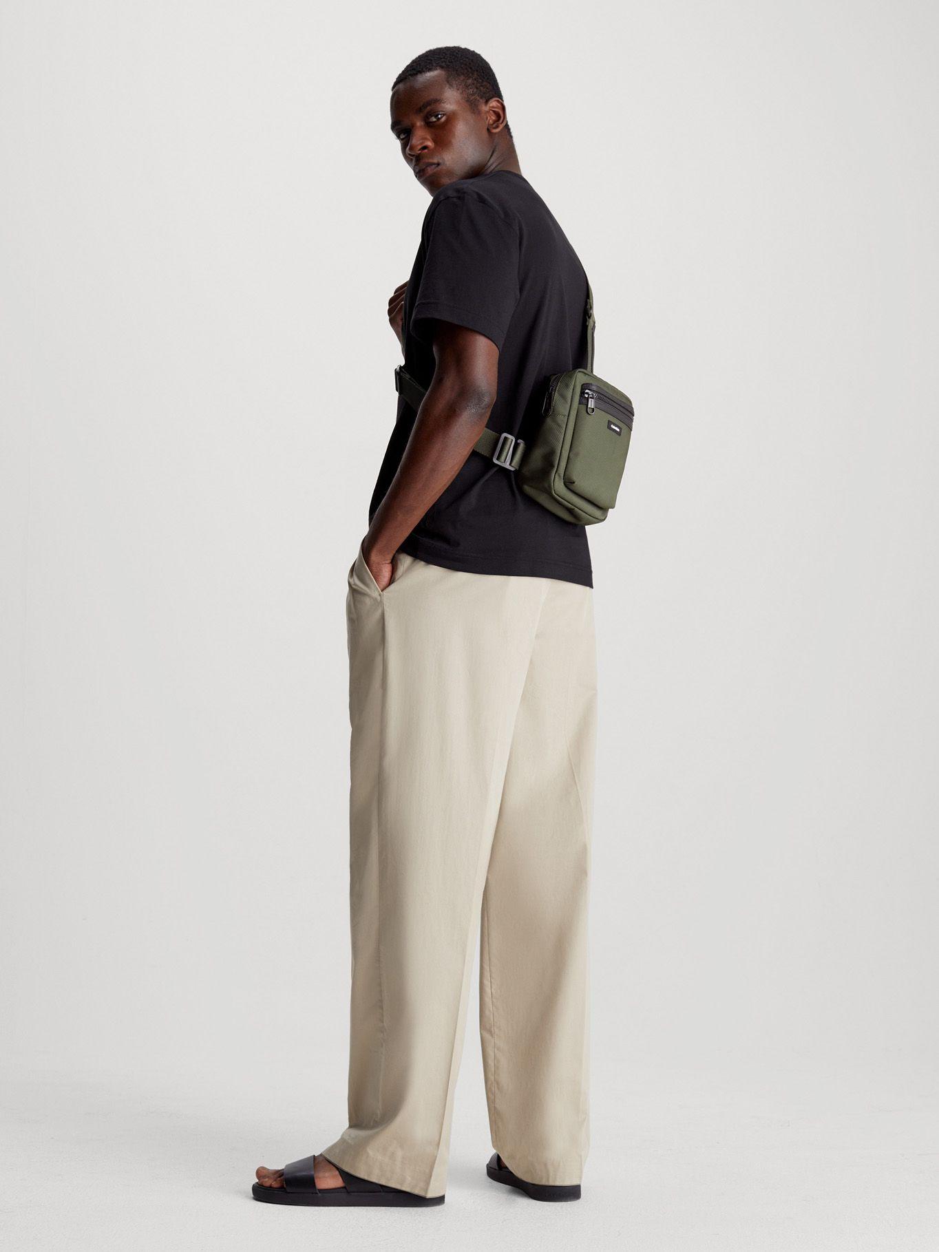 Bolso Reporter Ck Essential Conv  S Verde Calvin Klein-4