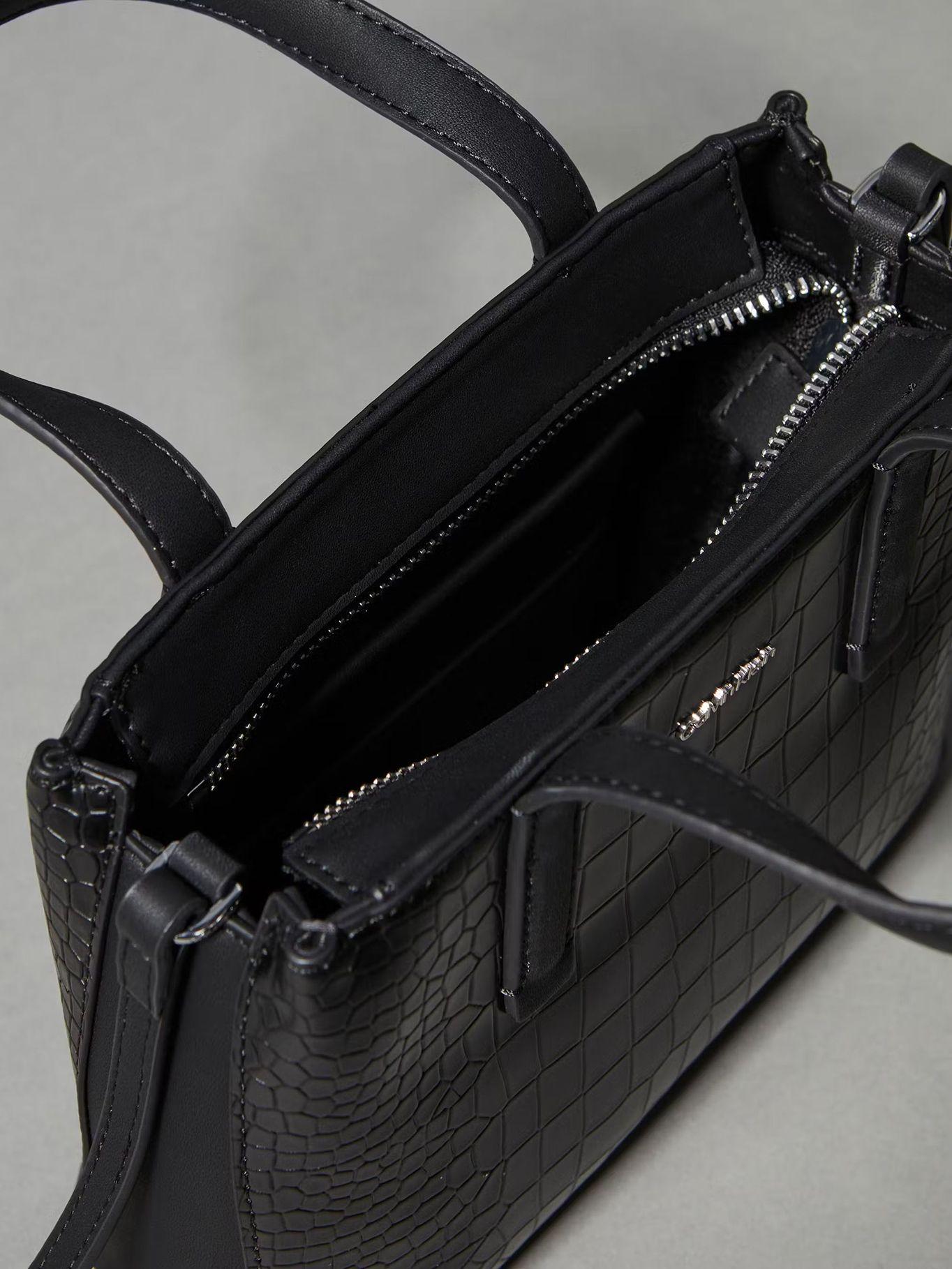 Cartera Mini Tote Croco Negro Calvin Klein-2