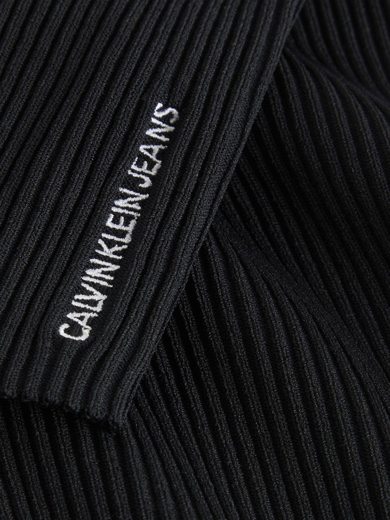 Suéter Micro Branding V-Neck Negro Calvin Klein-1