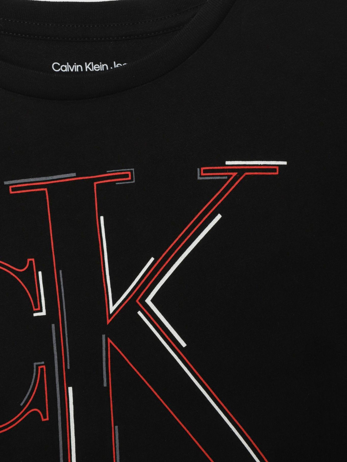 Polera Niño Moving CK Negro Calvin Klein-3