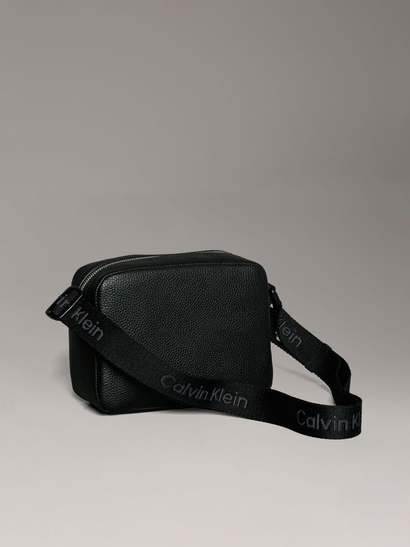 Bolso All Day Negro Calvin Klein-2
