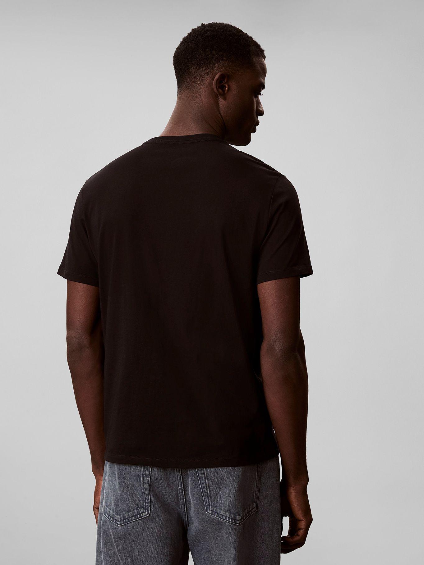 Polera con Estampado Gráfico Redbox Negro Calvin Klein-2