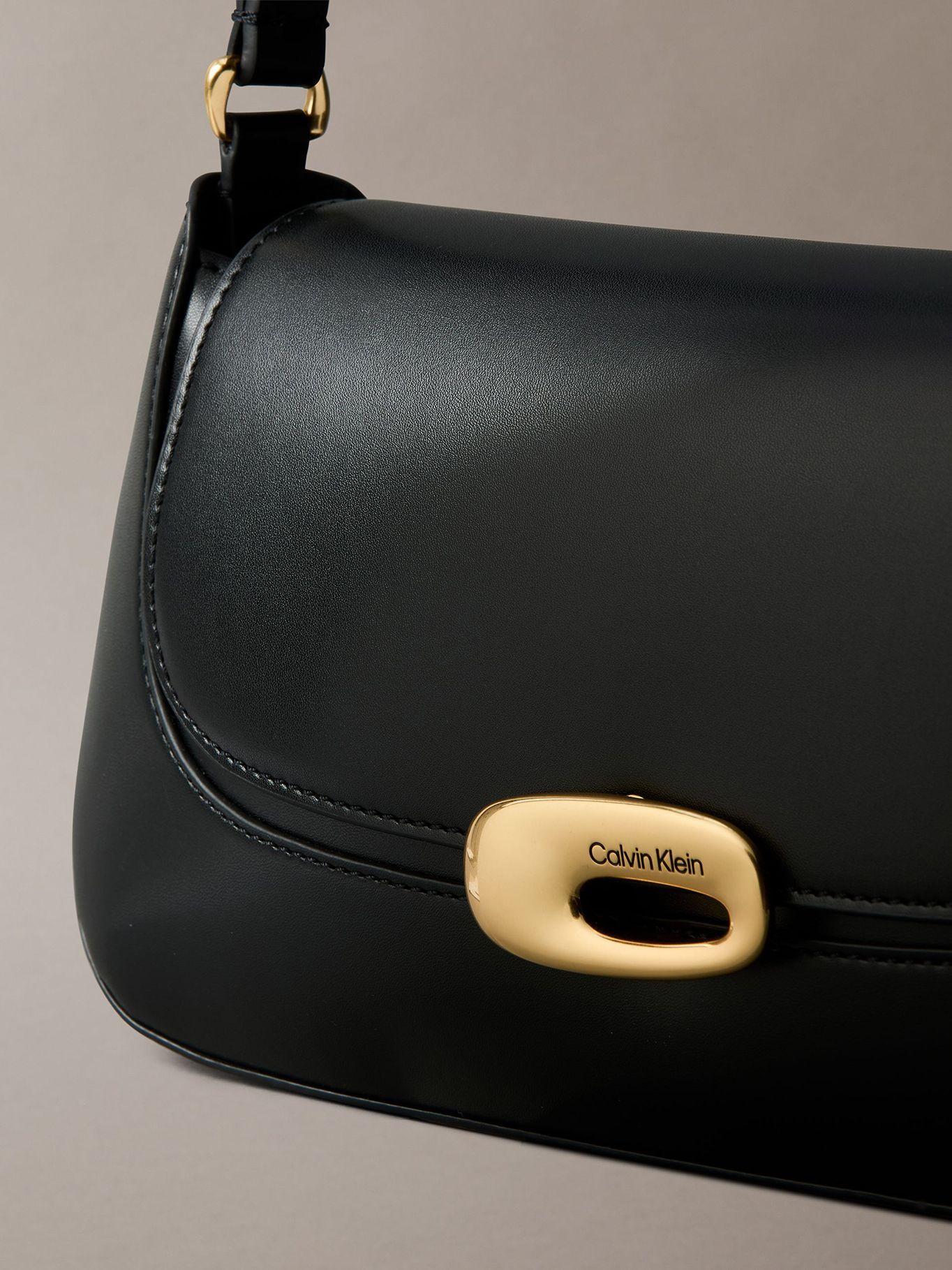 Cartera Con Solapa Superior Negro Calvin Klein-4