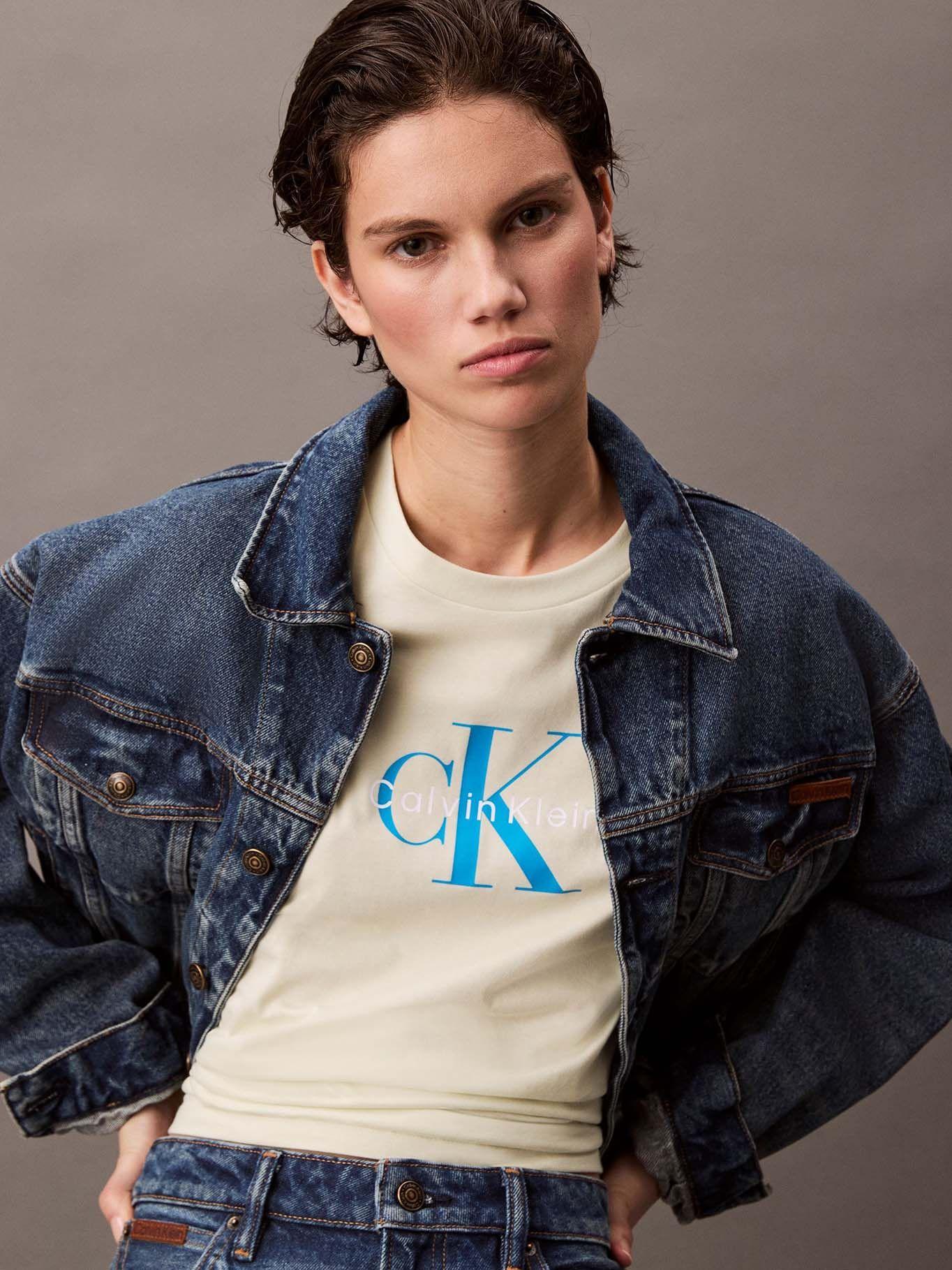 Polera Classic Monogram Hero Amarillo Calvin Klein-4