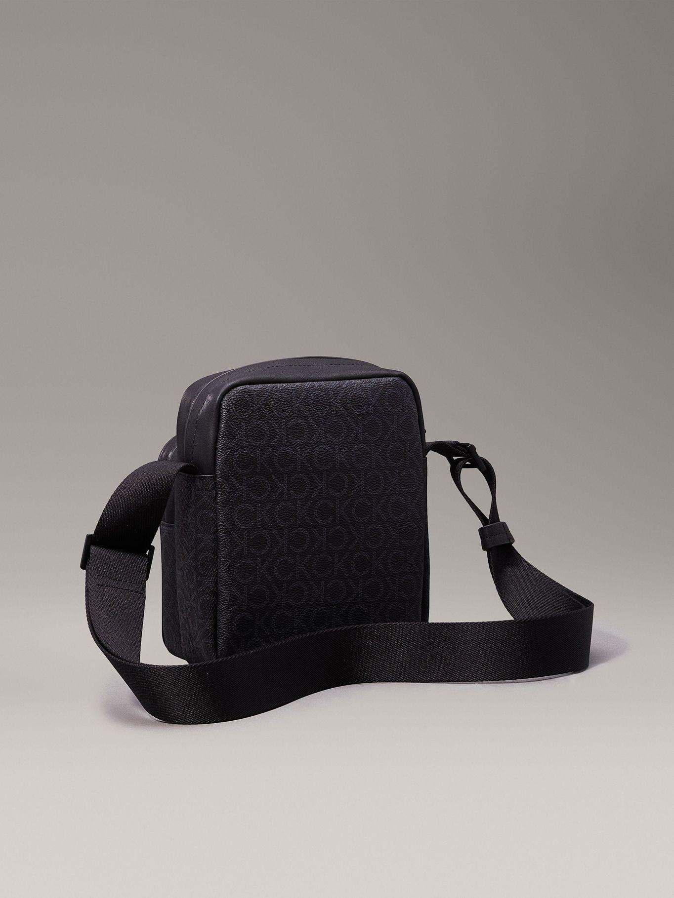 Bolso Reporter CK Must Mono Negro Calvin Klein-4