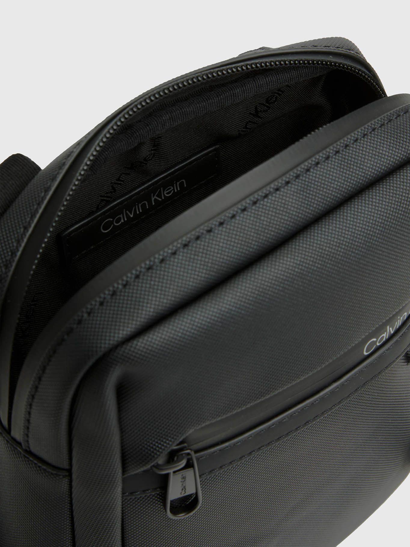 Bolso pequeño de reportero con logo Negro Calvin Klein K50K510023-BAX-4