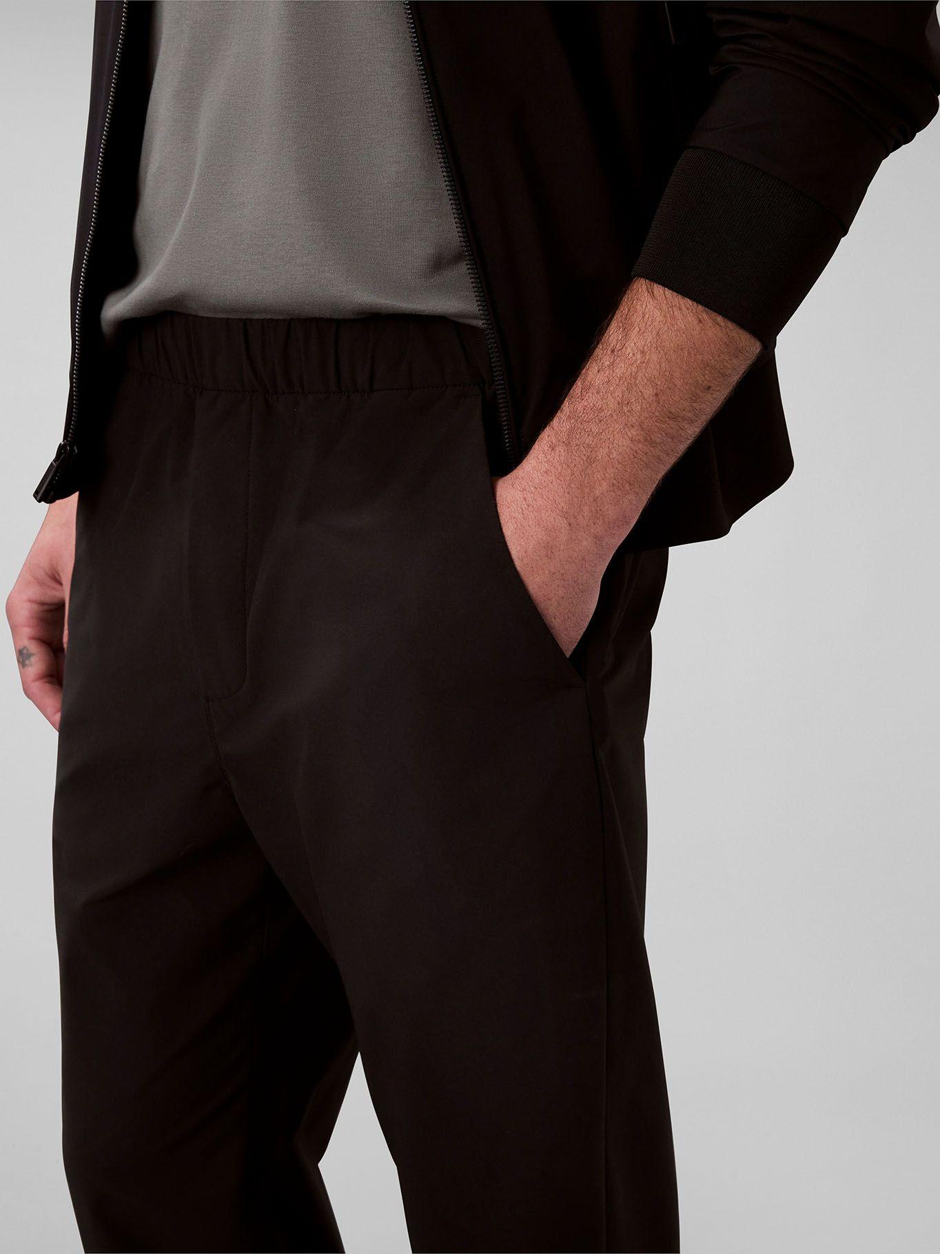 Pantalón Slim Tech Pull-On Negro Calvin Klein-3