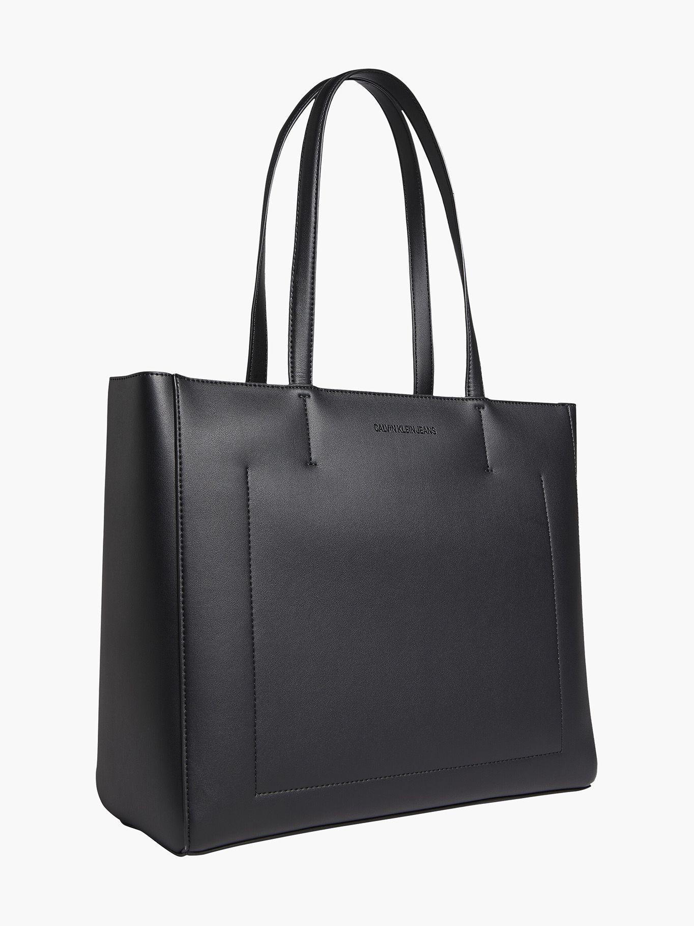 Cartera Tote Sculpted Silver Negro Calvin Klein-1