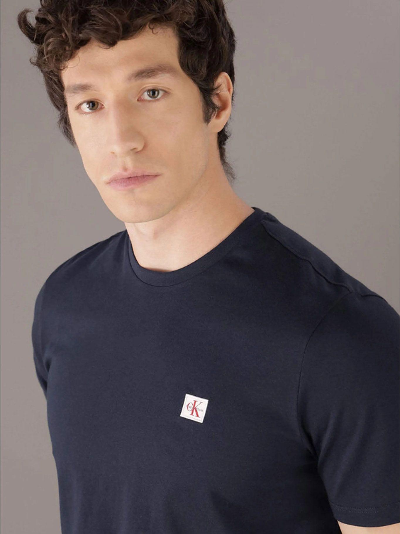 Polera Monograma 30S Bagde Azul Calvin Klein-3