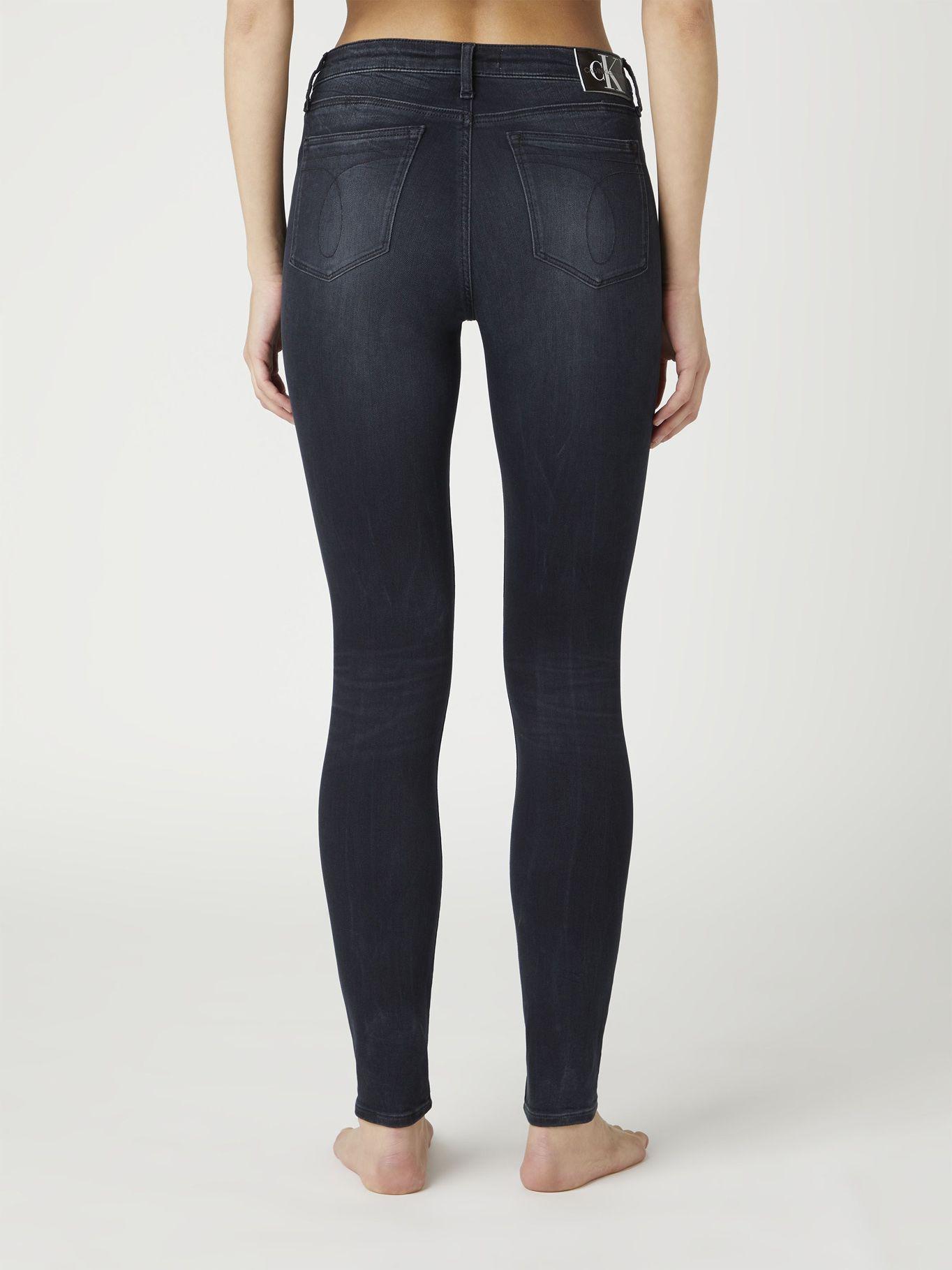 Jeans Mid Rise Skinny 071 Negro Calvin Klein-1