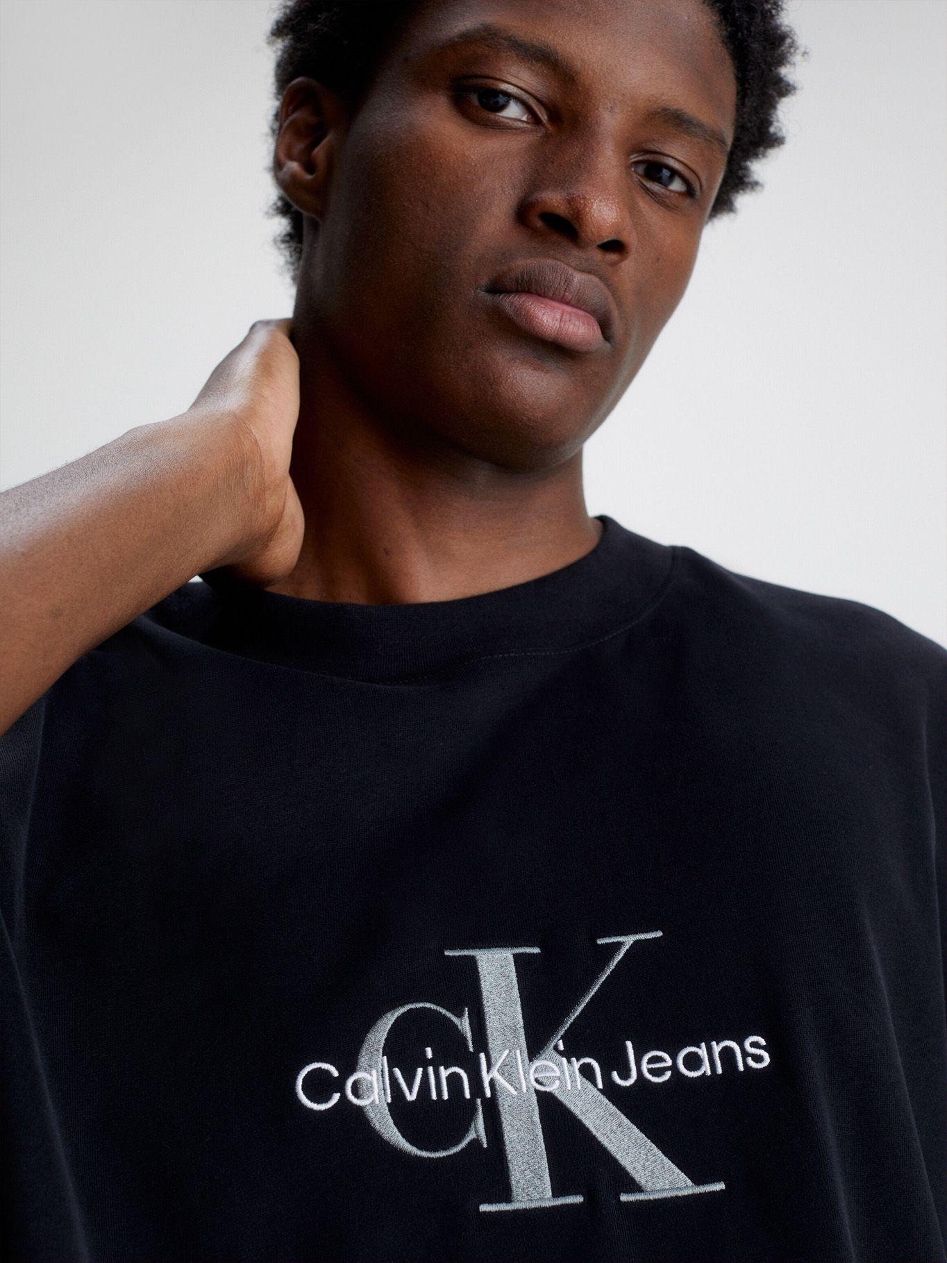 Polera Archival Monologo Negro Calvin Klein-3