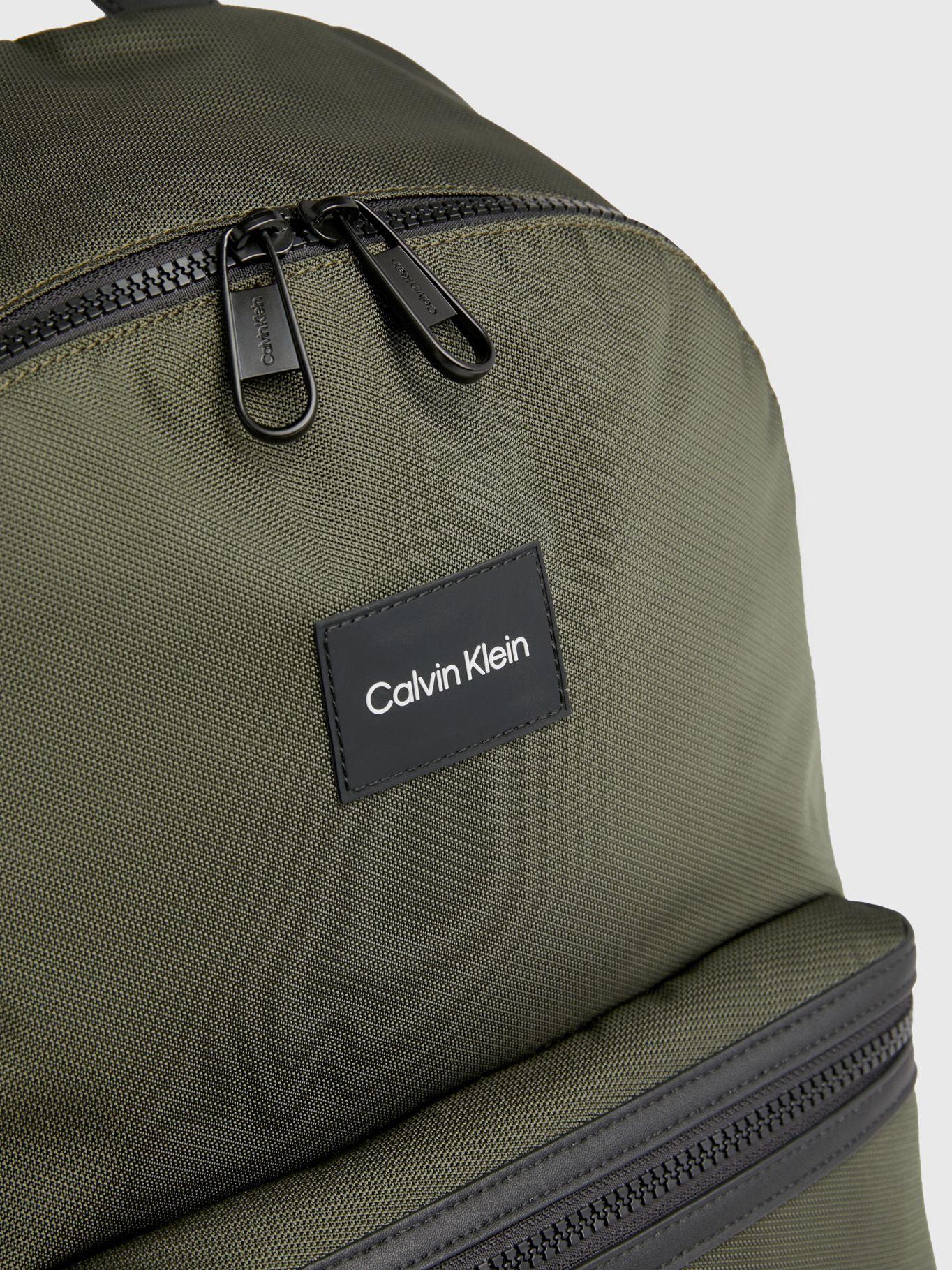 Mochila Ck Essential Campus Verde Calvin Klein-2