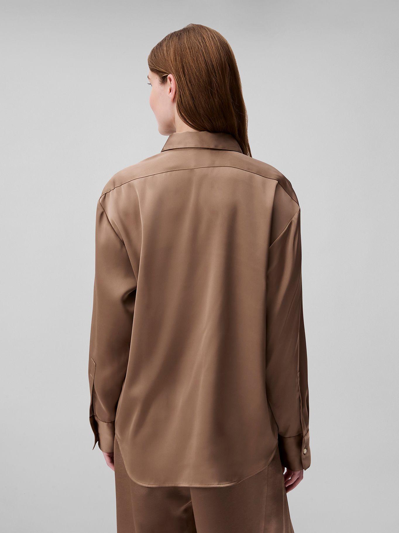 Camisa Satinada Con Brillo Mate Cafe Calvin Klein-2