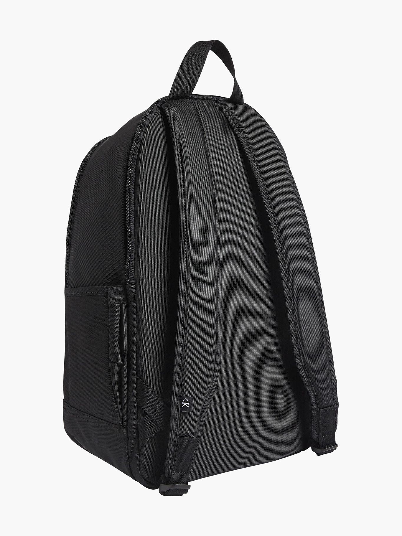 Mochila Sport Essential Mir Negro Calvin Klein-1