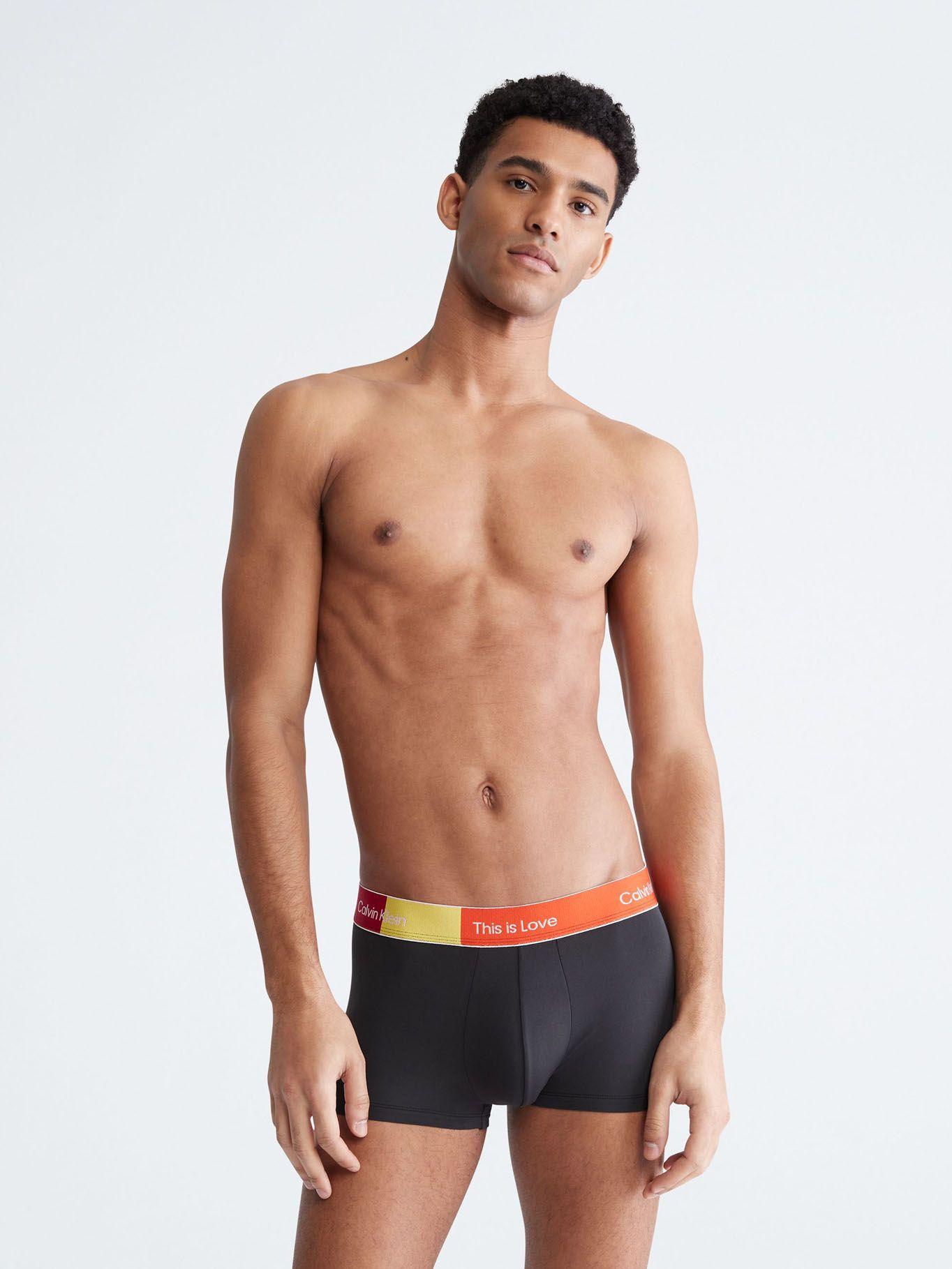 Boxer con Calvin Klein Negro Calvin Klein NB3513-001-0