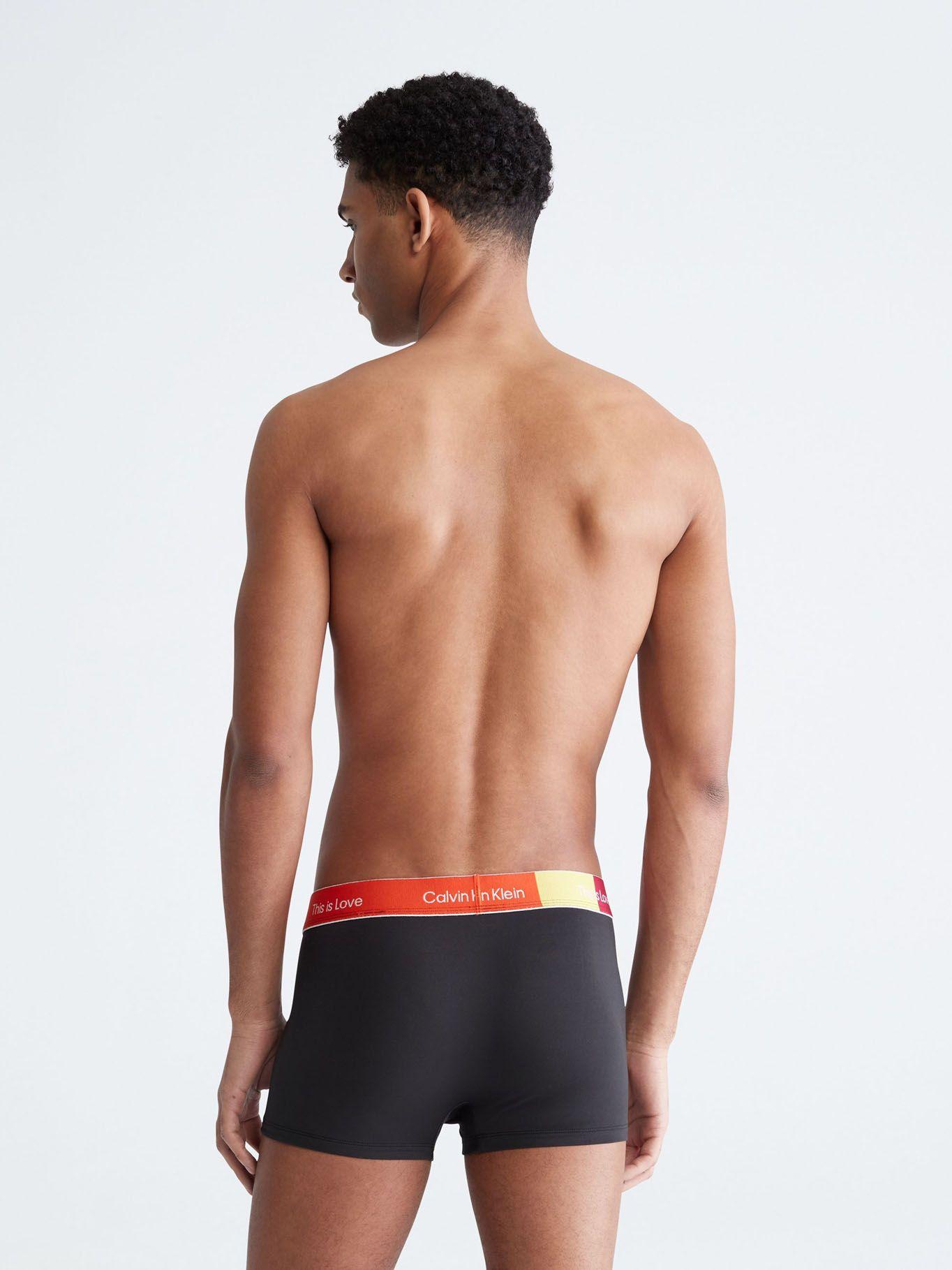 Boxer con Calvin Klein Negro Calvin Klein NB3513-001-1