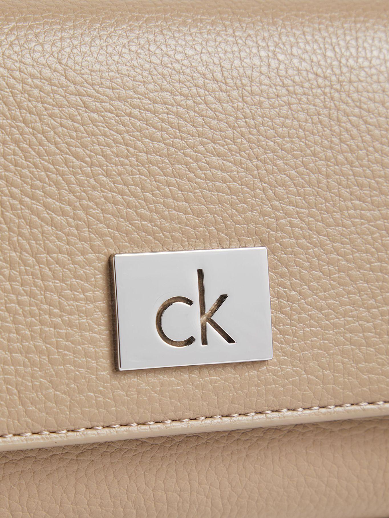 Billetera Ck Plaque Large Café Calvin Klein-3