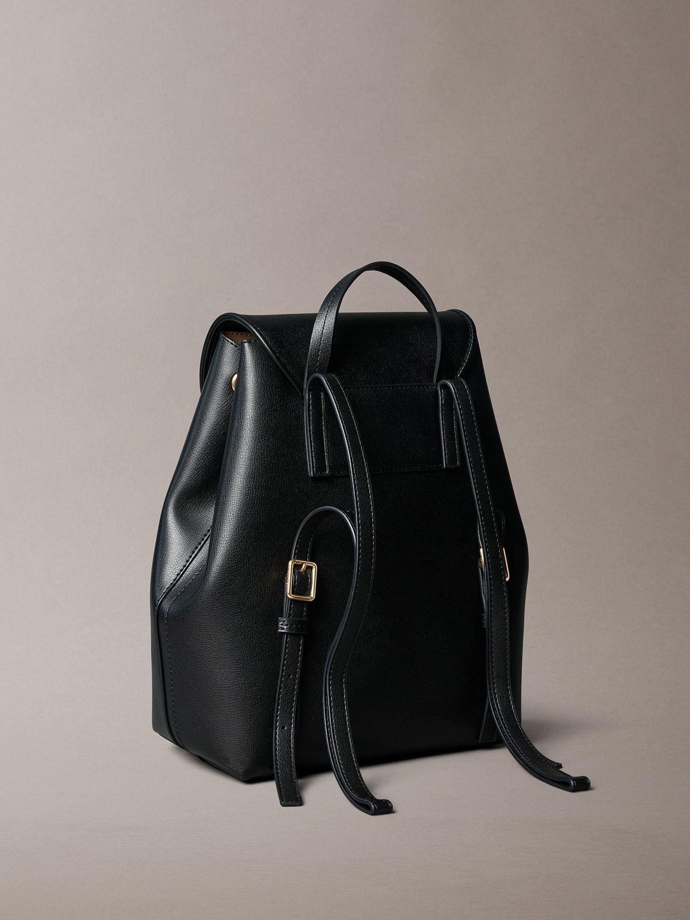 Mochila D Solapa Cierre Con Cordón Negro Calvin Klein-2