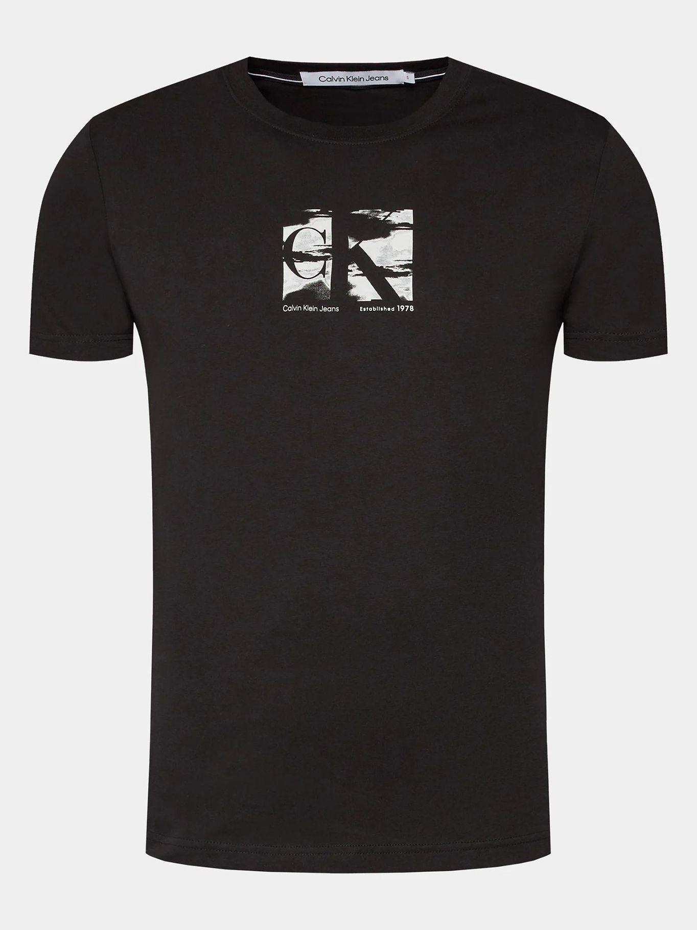 Polera Small Box y Logo Negro Calvin Klein-5