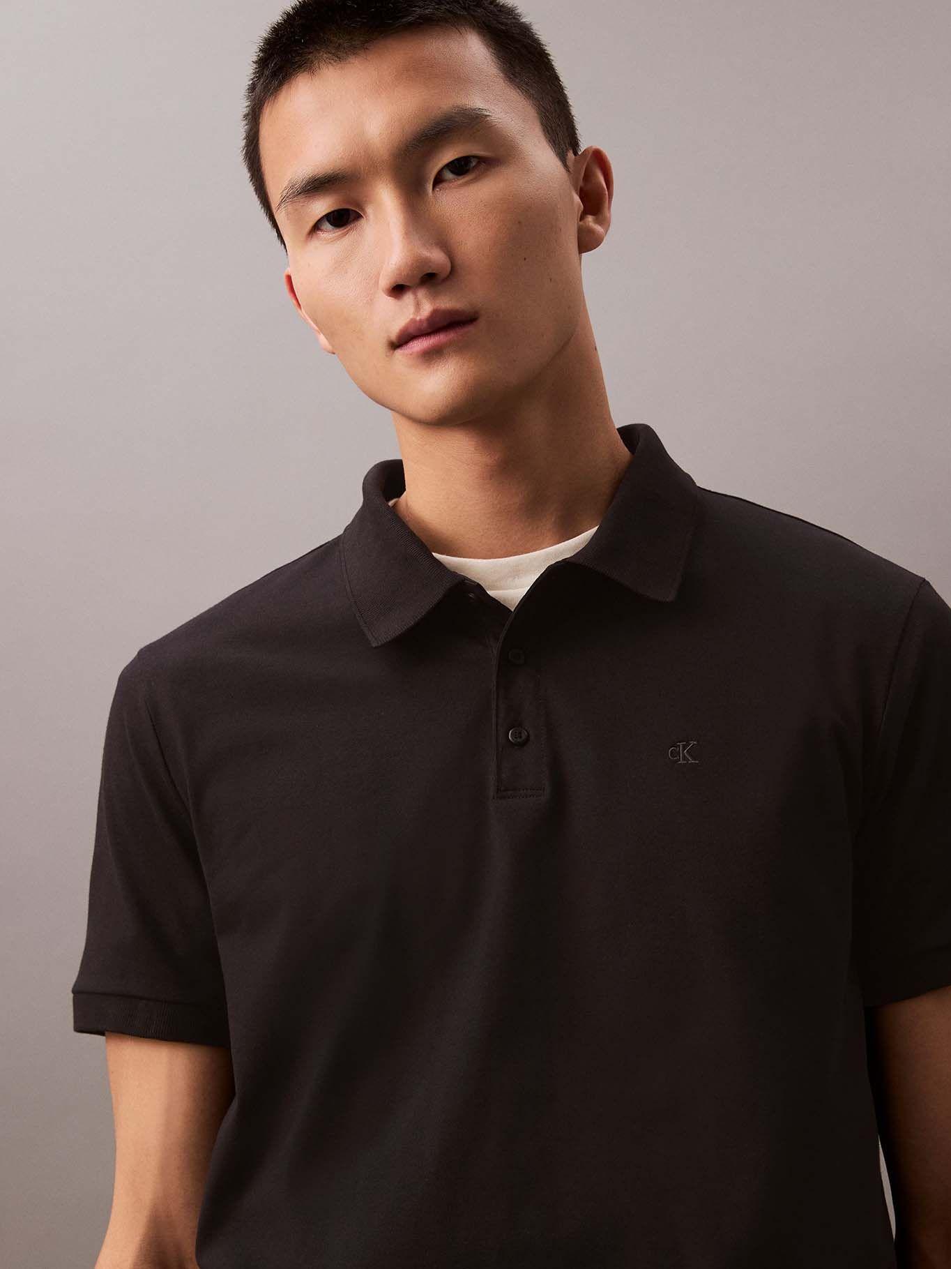 Polo con Monograma Bordado Negro Calvin Klein-3